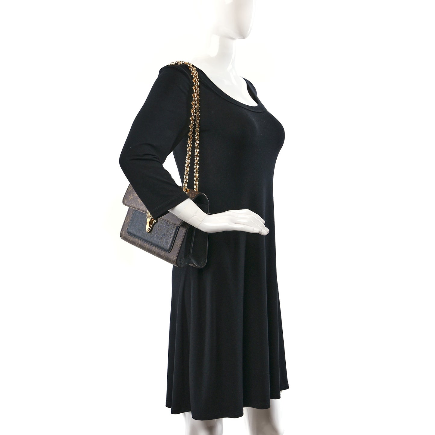 Monogram Victoire Black