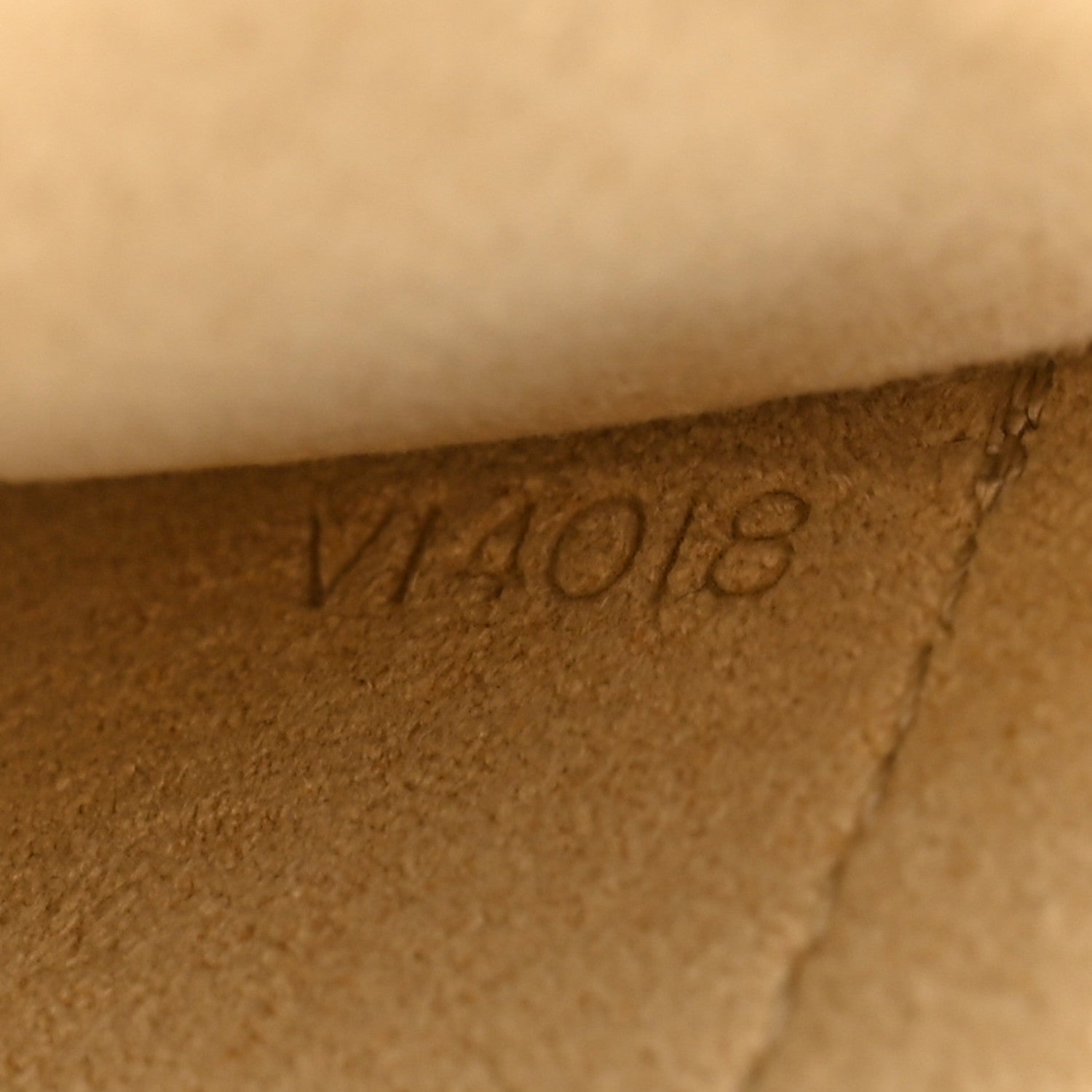 Louis Vuitton Monogram Pochette Milla MM 7 of 7