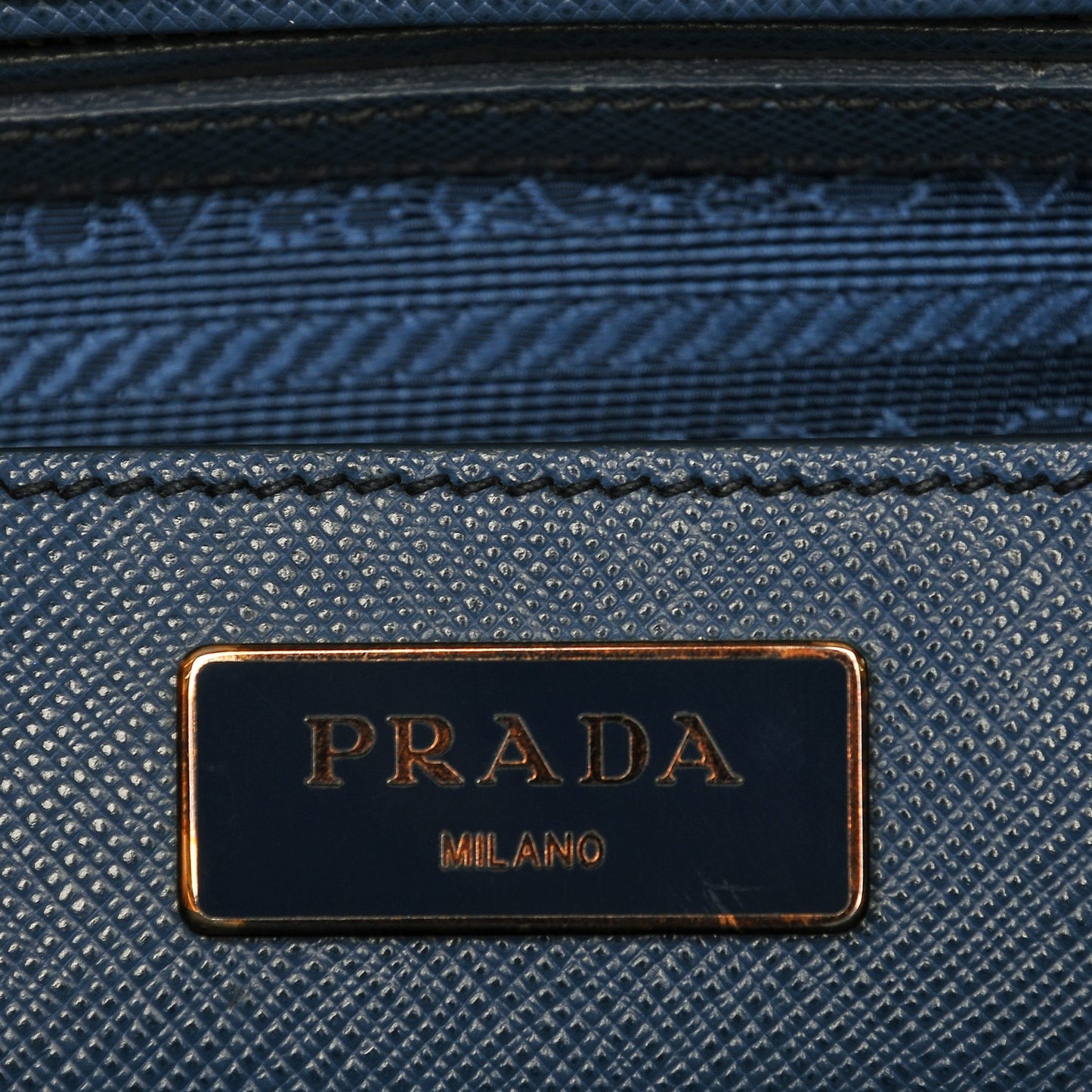 Saffiano Medium Galleria Double Zip Tote Cobalto