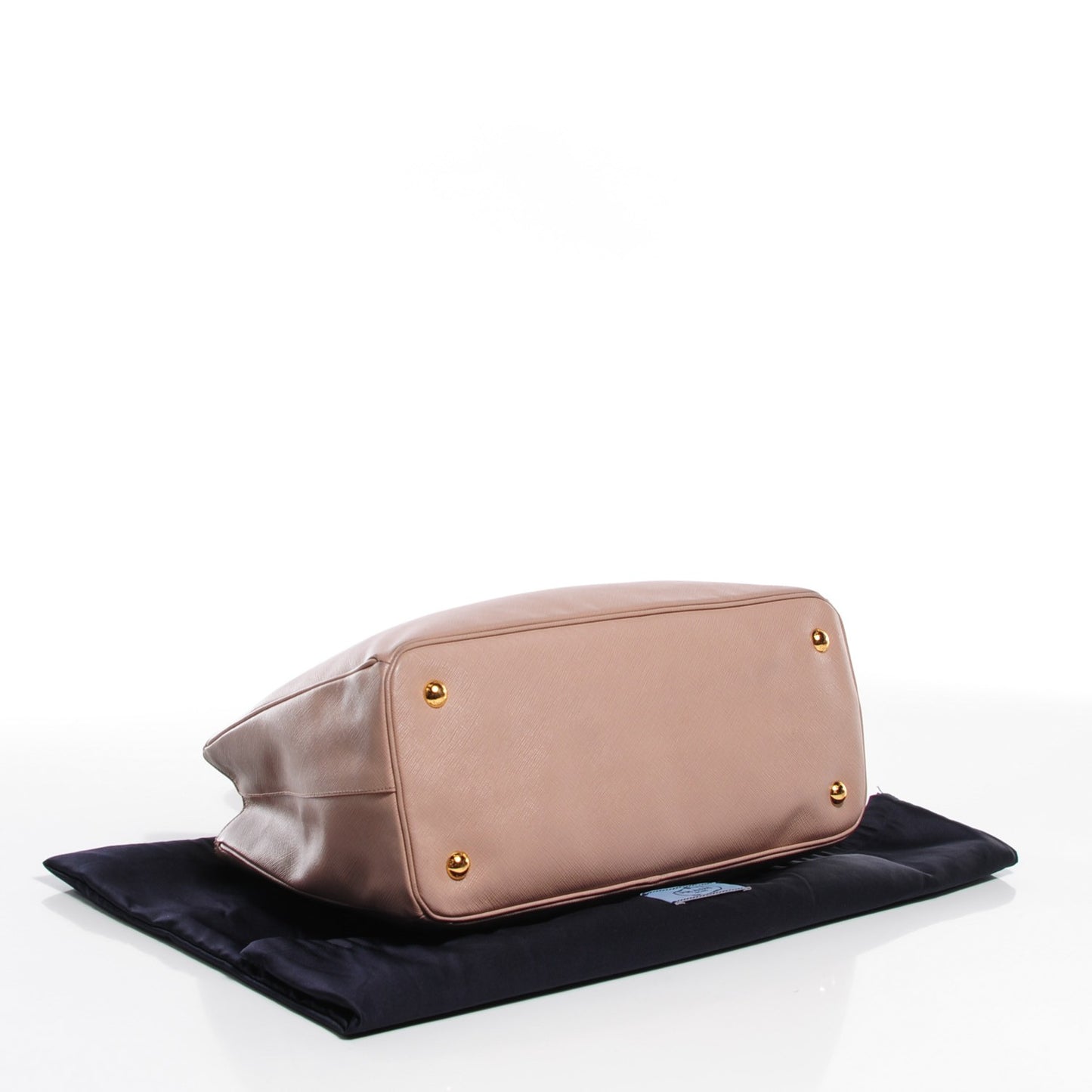 Saffiano Lux Medium Tote Cammeo