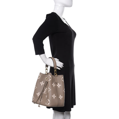 Louis Vuitton Empreinte Monogram Giant Neonoe MM Tourterelle Creme 3 of 15