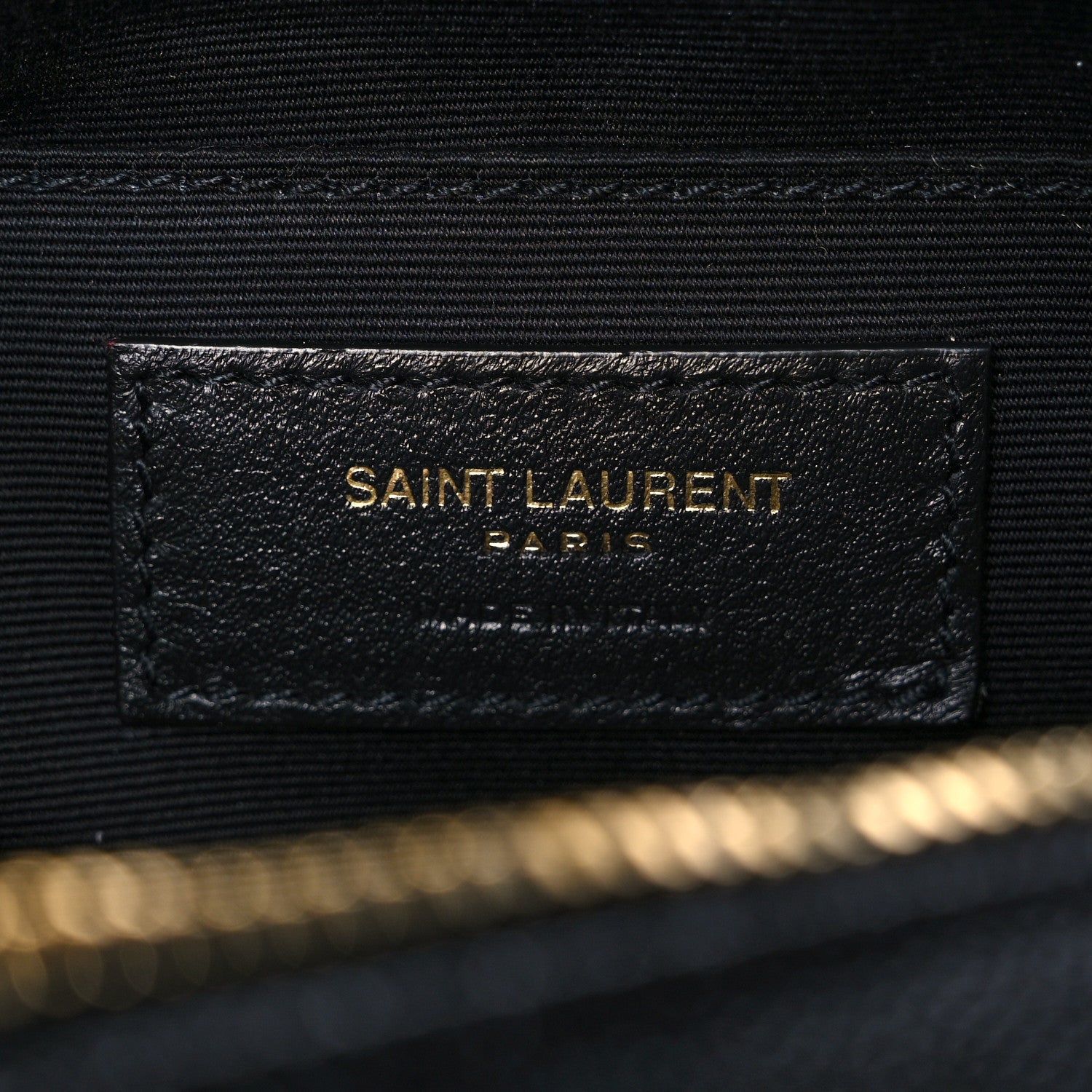 Saint Laurent Grain De Poudre Matelasse Chevron Quilted Round Vinyle Camera Bag Black 6 of 10