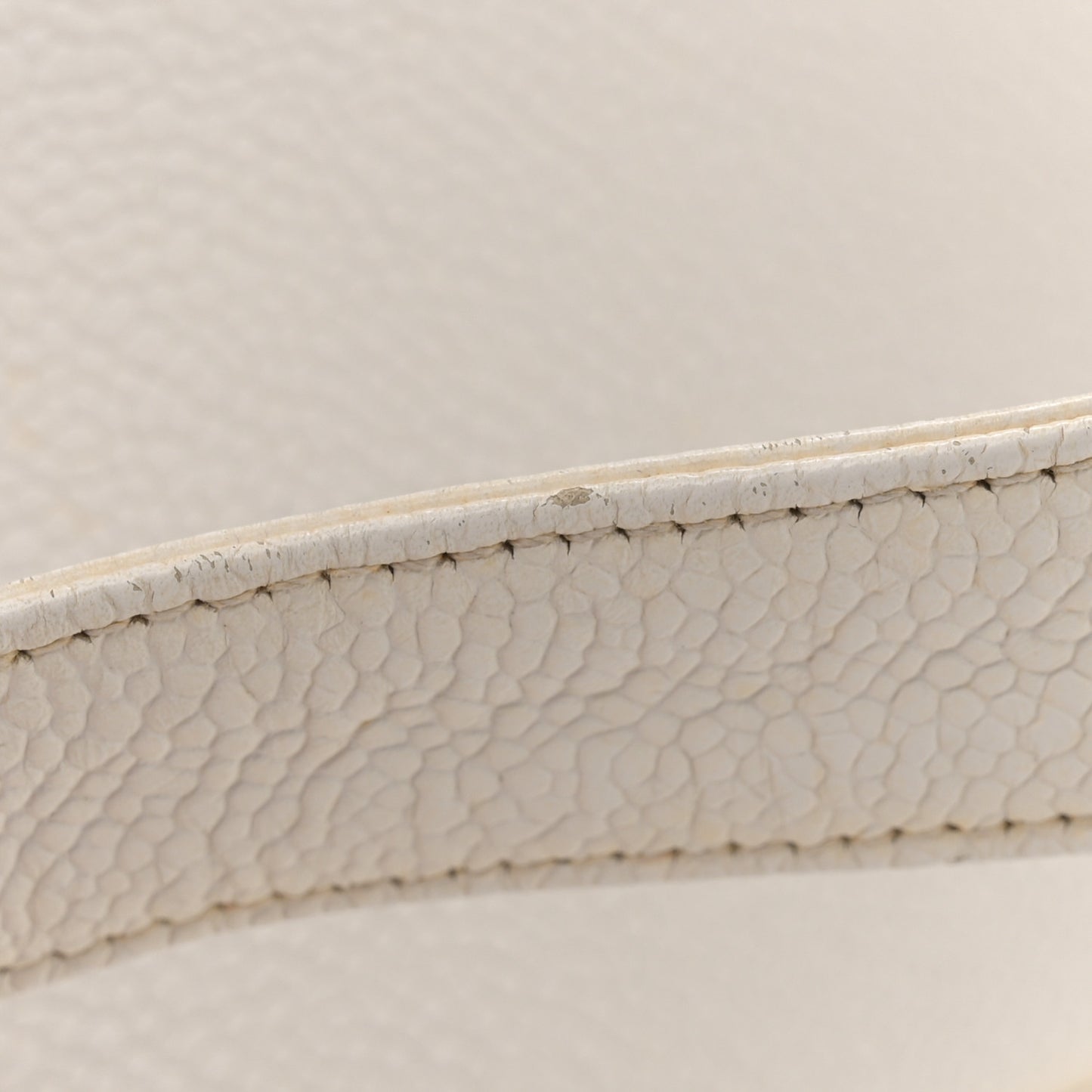 Caviar CC Shoulder Bag White