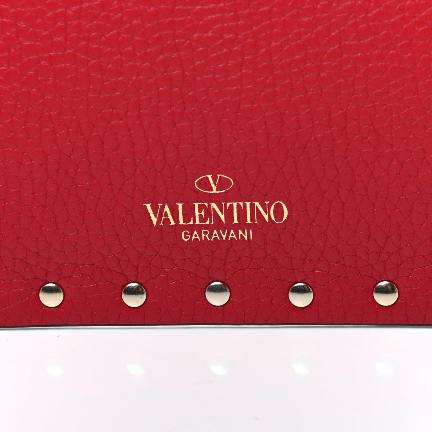 Pebbled Calfskin Medium Rockstud Envelope Flat Wristlet Pouch Red