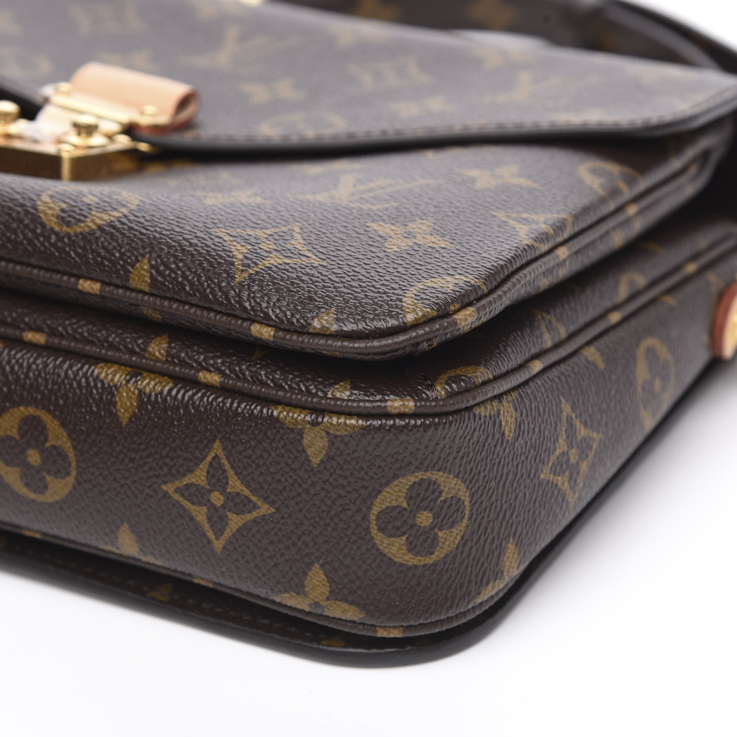 Louis Vuitton Monogram Pochette Metis 9 of 9