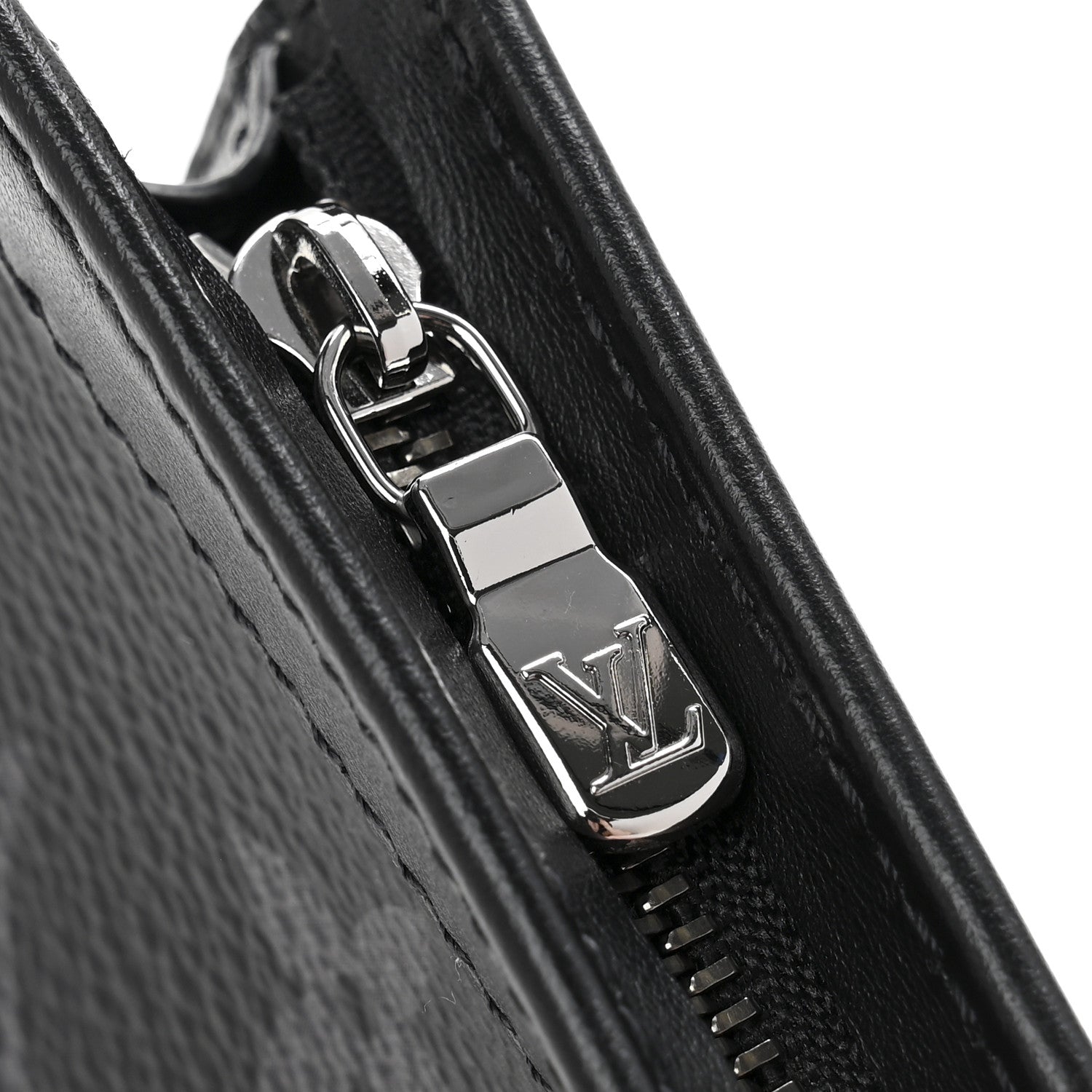 Louis Vuitton Monogram Eclipse Key Pouch Voyage 8 of 8