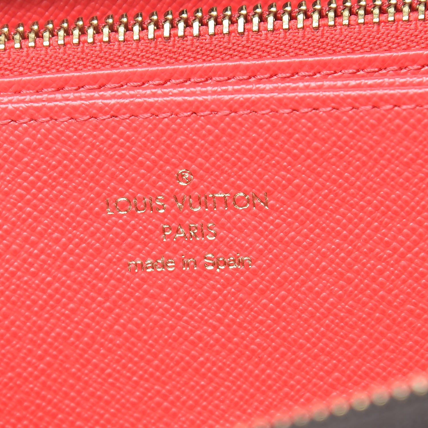 Louis Vuitton Damier Ebene 2016 Christmas Animation Zippy Wallet Rouge 6 of 9