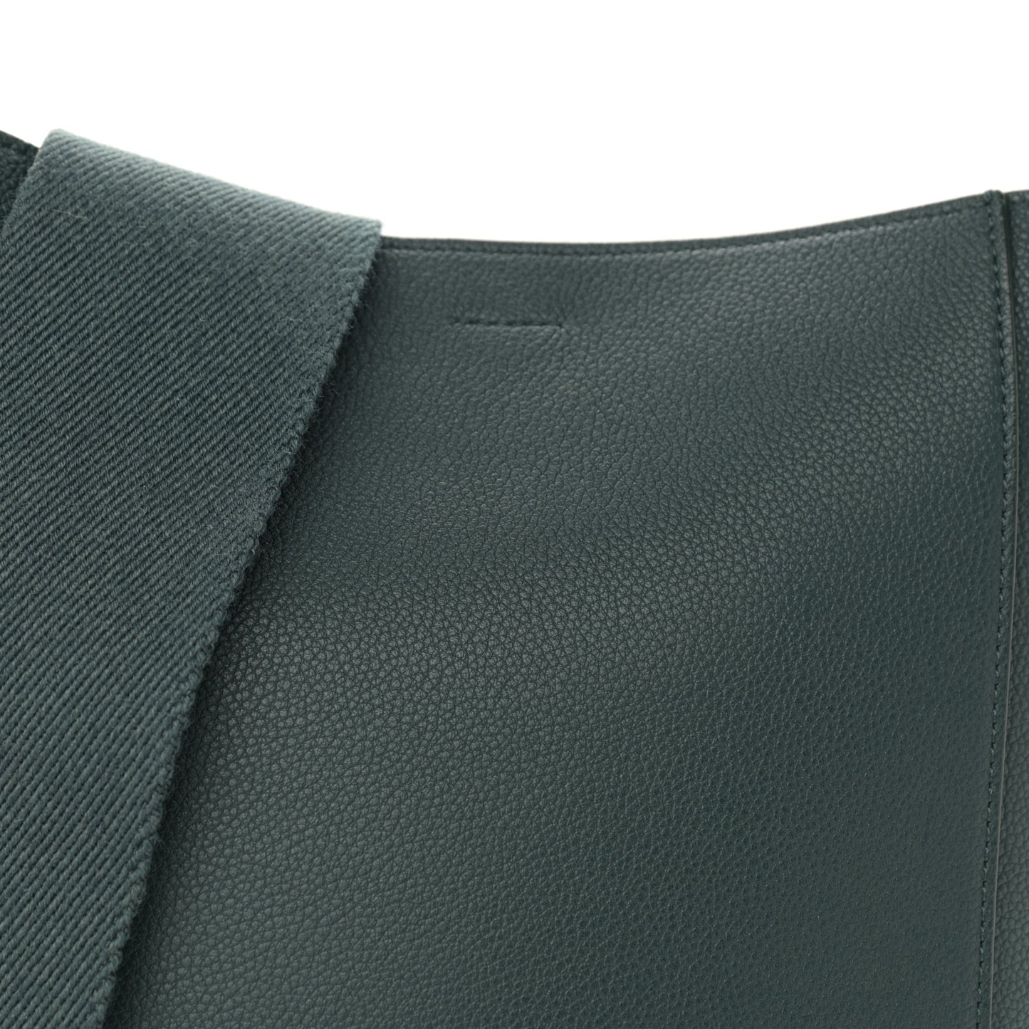 Soft Grained Calfskin Small Sangle Bucket Bag Amazone