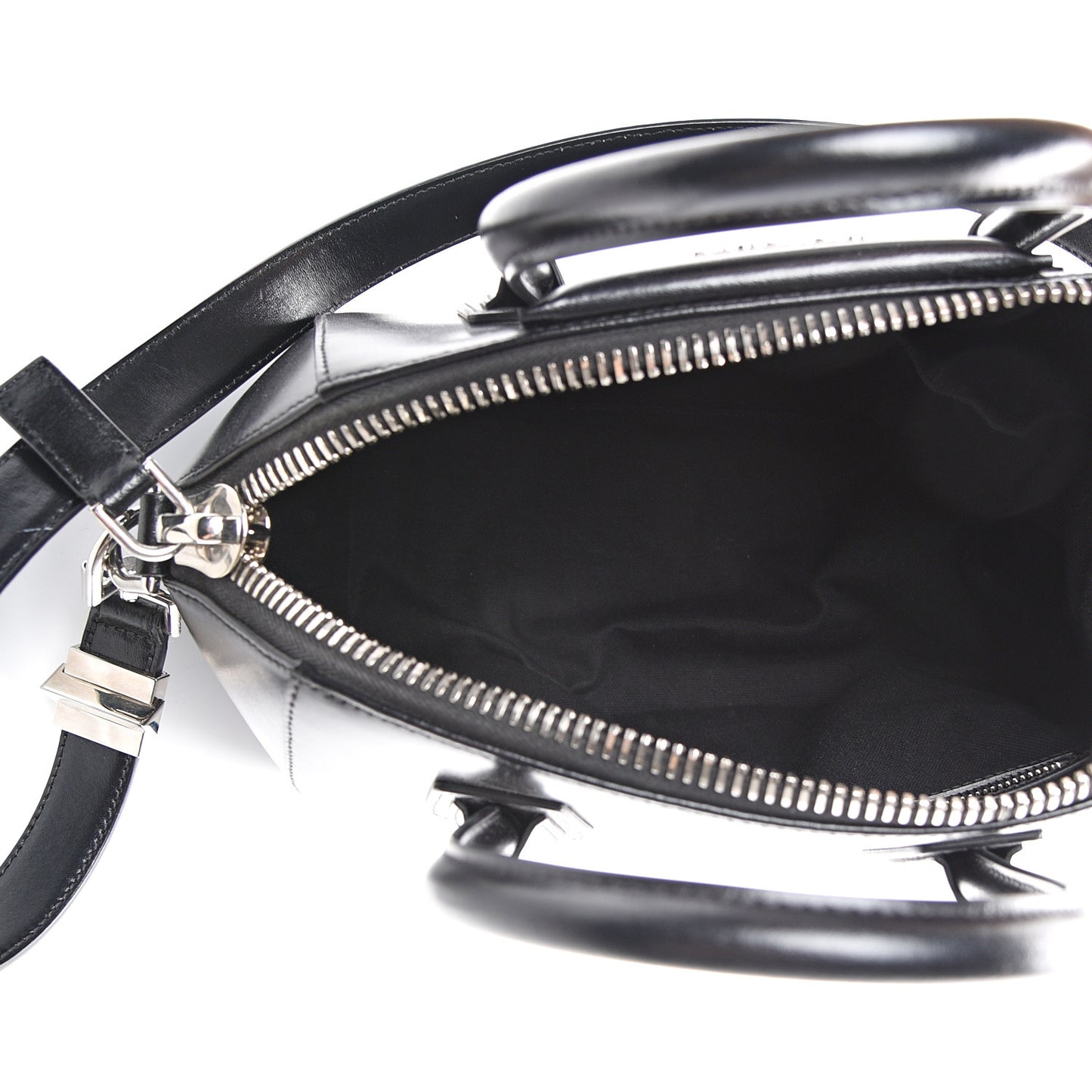Shiny Lord Calfskin Small Antigona Black