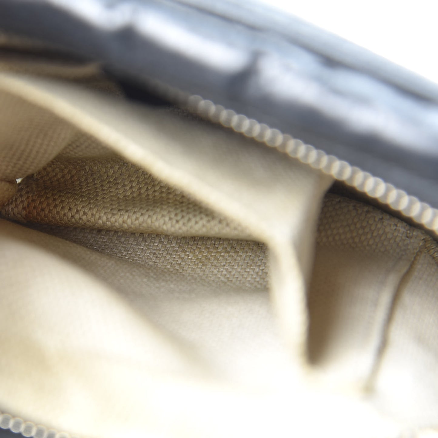 Pebbled Calfskin Small Soho Disco Bag Black