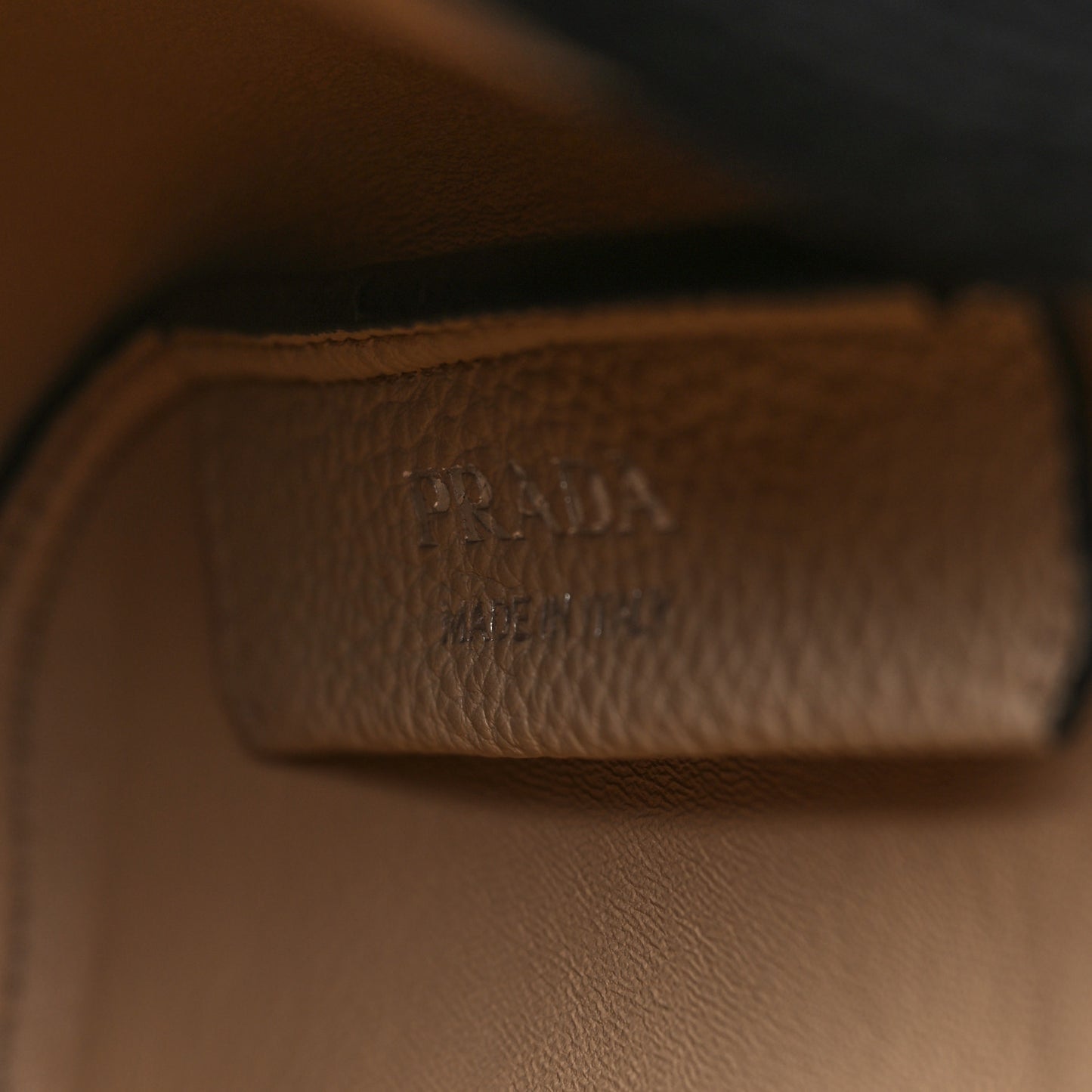 Vitello Daino Soft Mini Dynamique Tote Sabbia