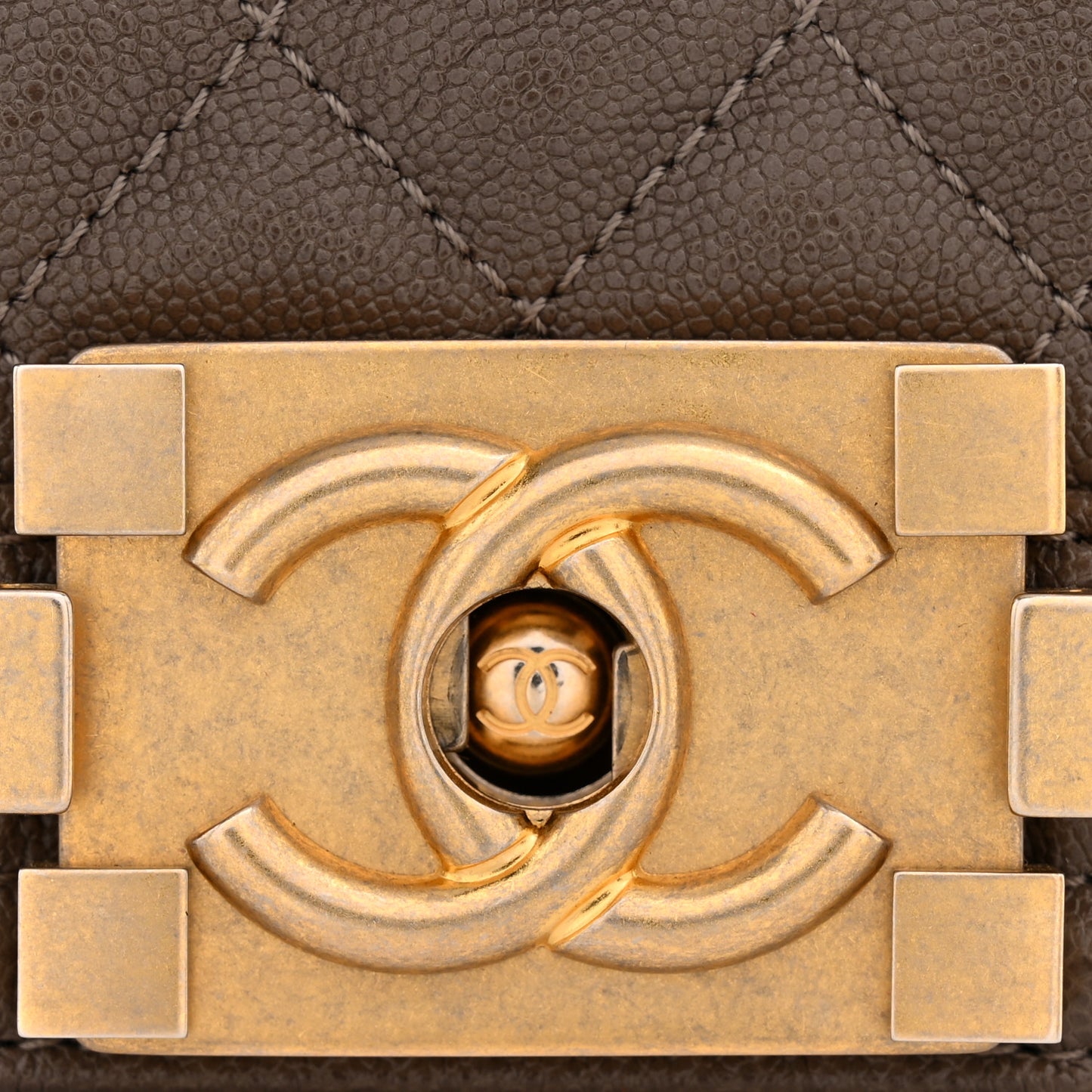 Caviar Quilted Medium Boy Flap Khaki