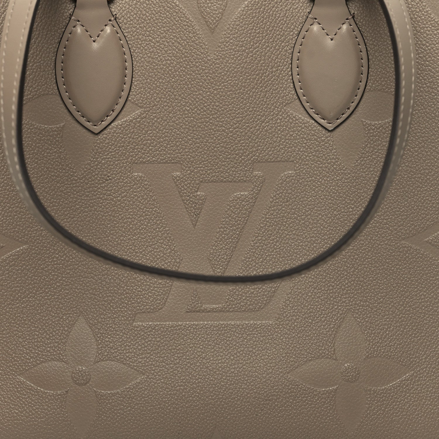 Louis Vuitton Empreinte Monogram Giant Onthego MM Tourterelle 7 of 12
