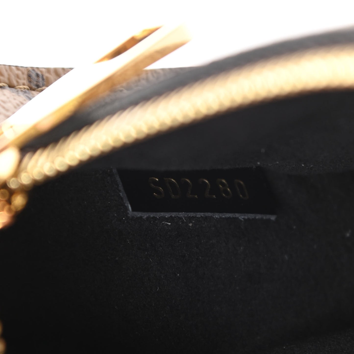 Reverse Monogram Pochette Metis