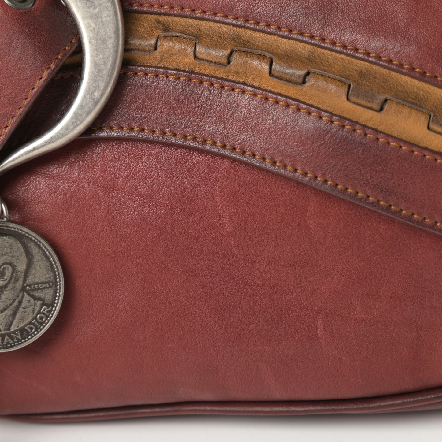 Calfskin Medium Gaucho Double Saddle Red