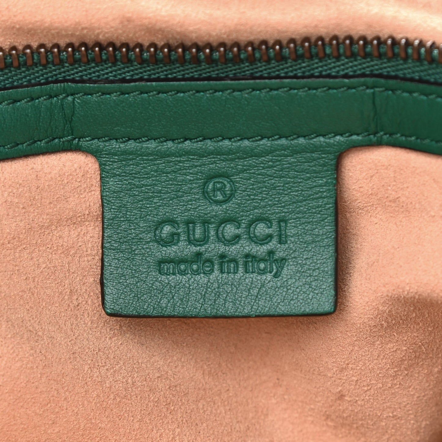 Calfskin Matelasse Medium GG Marmont Shoulder Bag Emerald Green