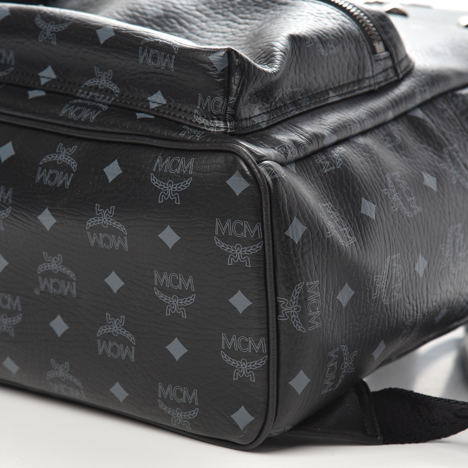 MCM Visetos Medium Sprinkle Stud Stark Backpack Black 7 of 8