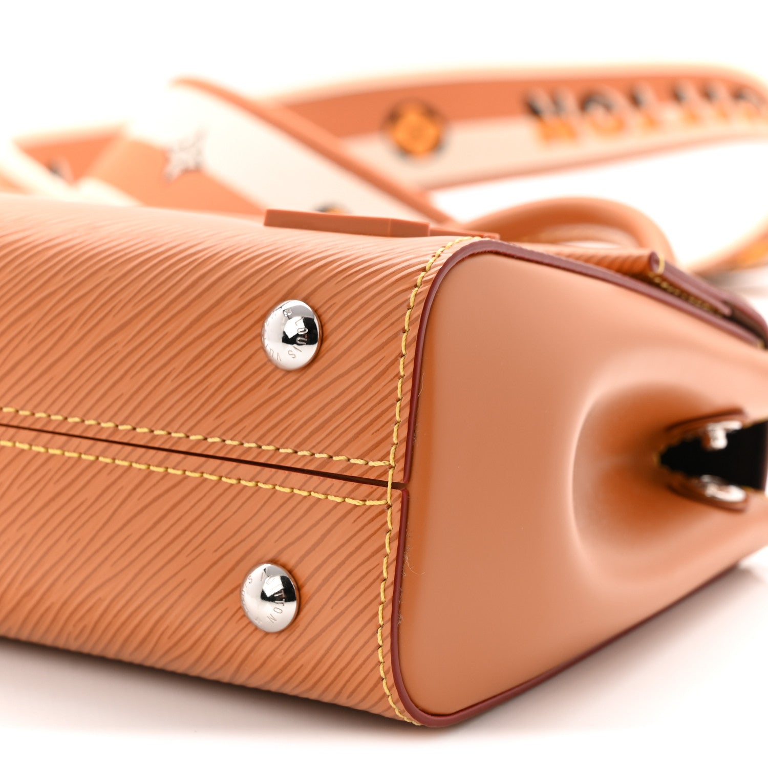 Louis Vuitton Epi Cluny Mini Gold Honey 16 of 19