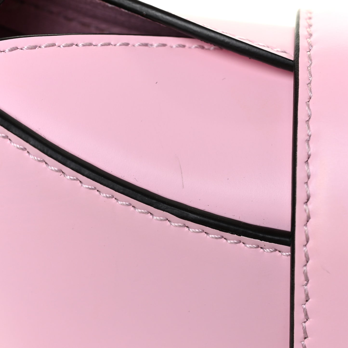Calfskin Small Trifolio Bucket Shoulder Bag Cheerleader Pink