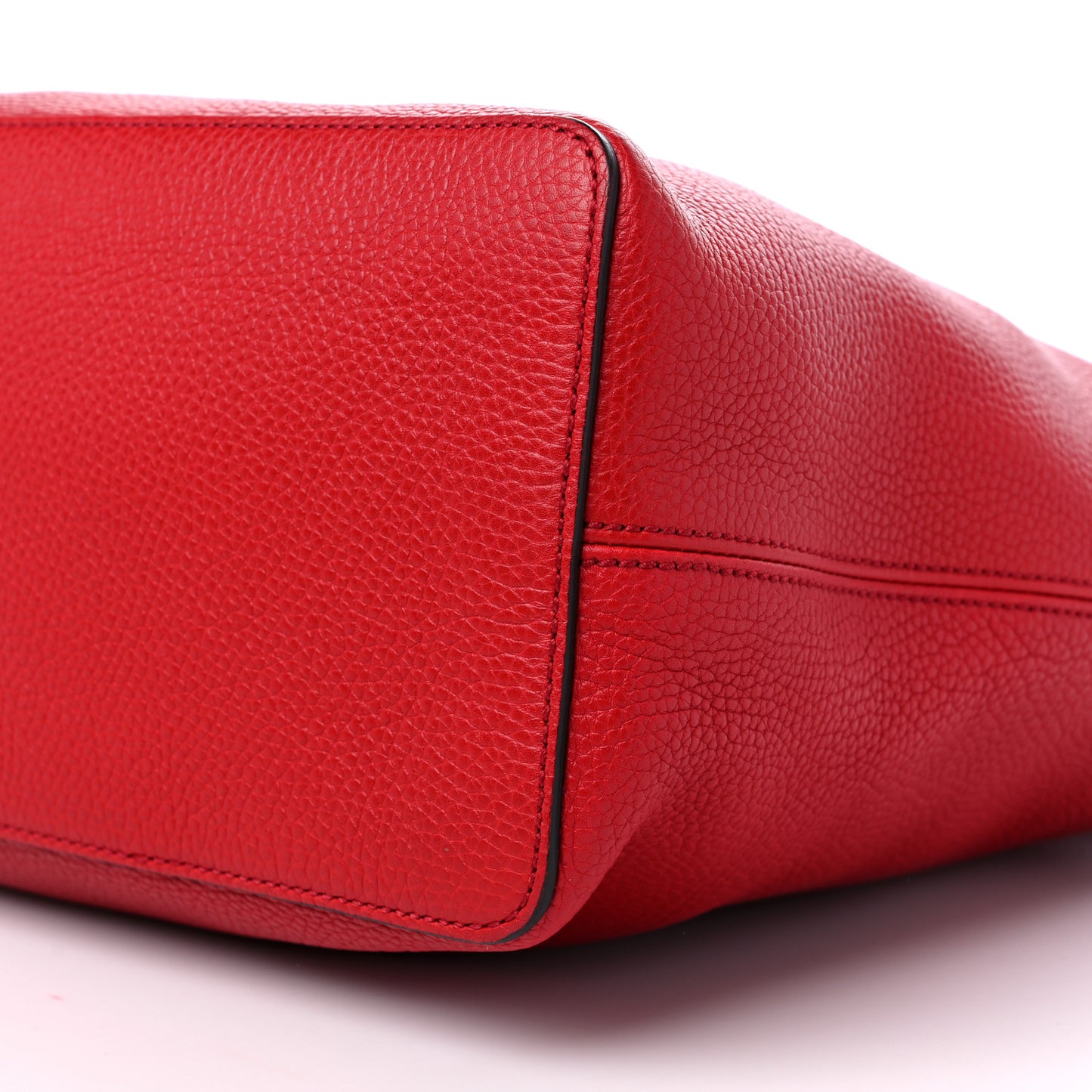 Pebbled Calfskin Large Soho Hobo Tabasco Red