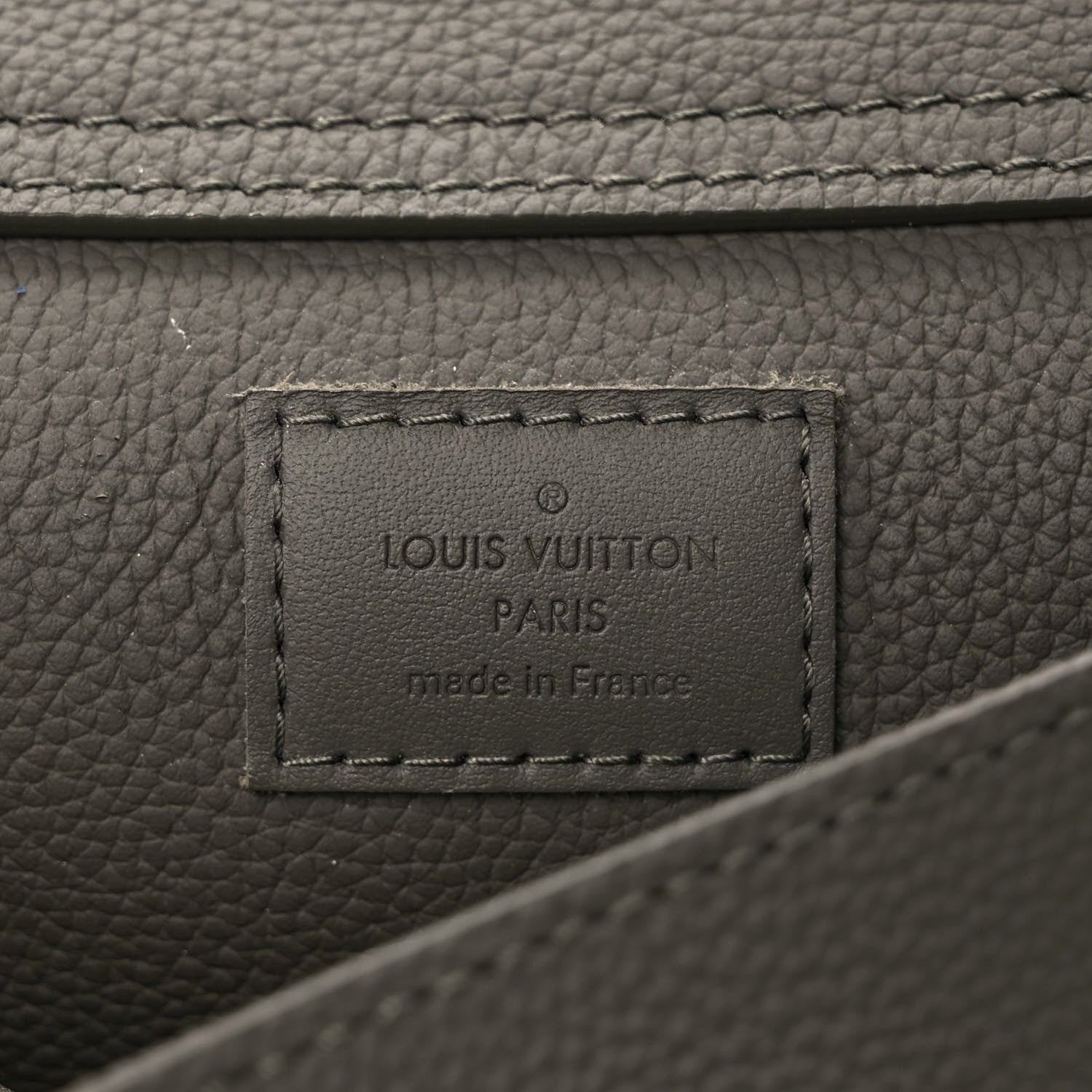 Louis Vuitton Grained Calfskin Aerogram Slingbag Khaki 7 of 9