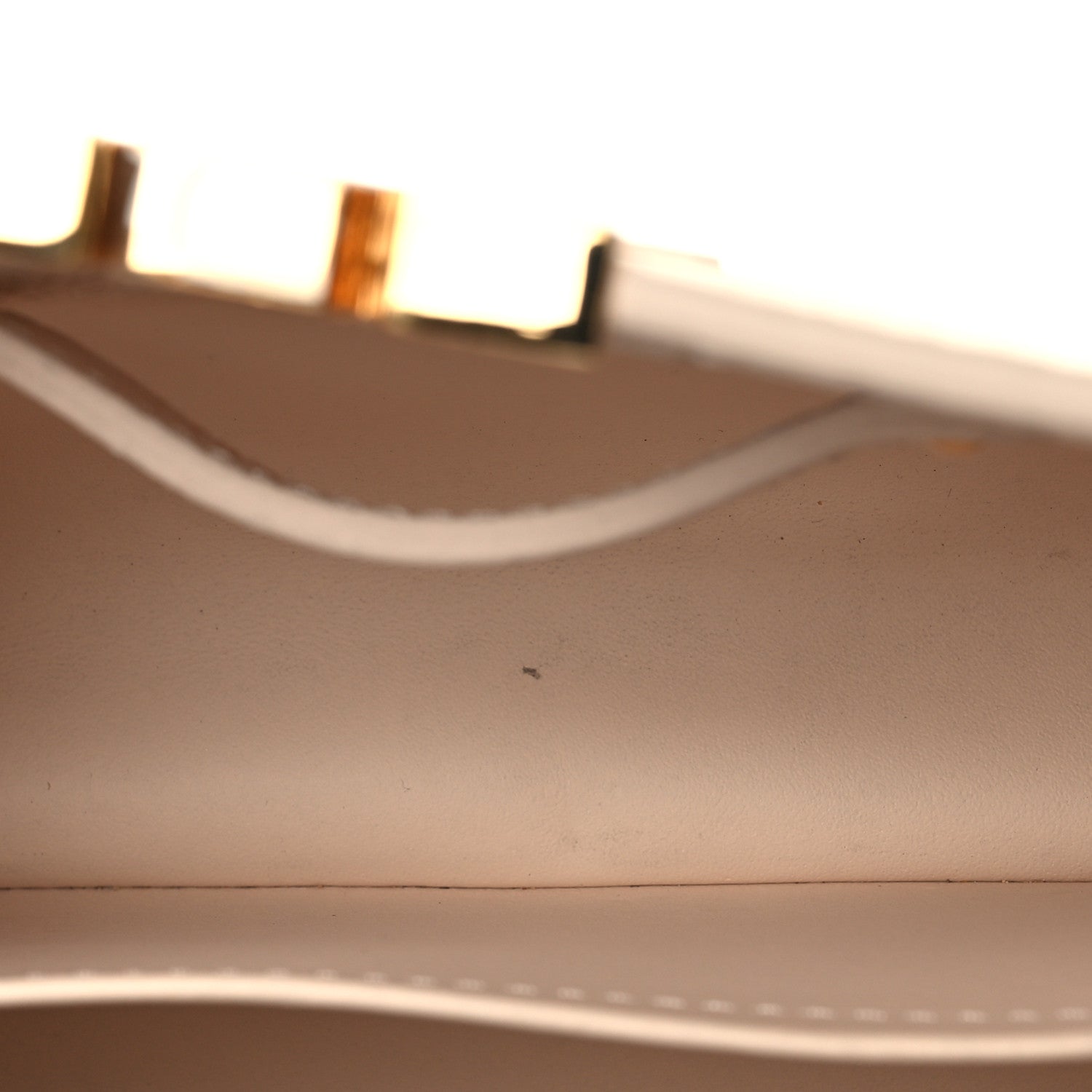 Louis Vuitton Taurillon LV Capucines Mini Blush Olyme Blue White 5 of 10
