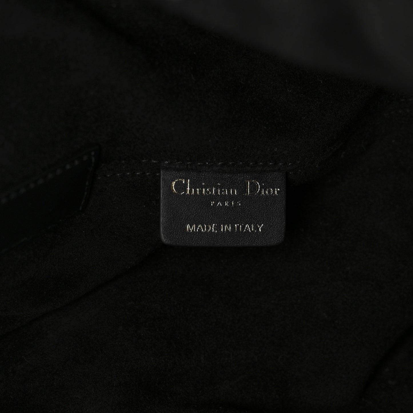 Calfskin Macrocannage Medium Toujours Black