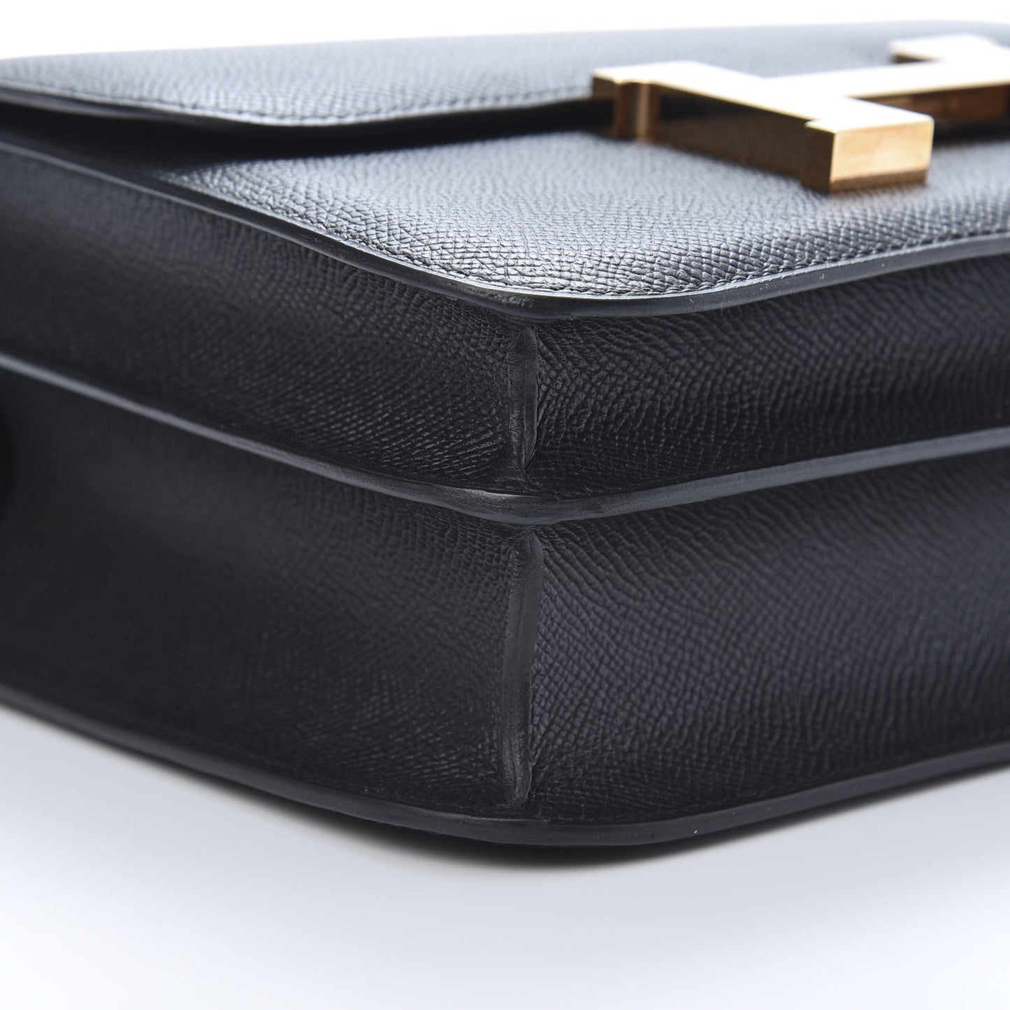 Epsom Constance 24 Black