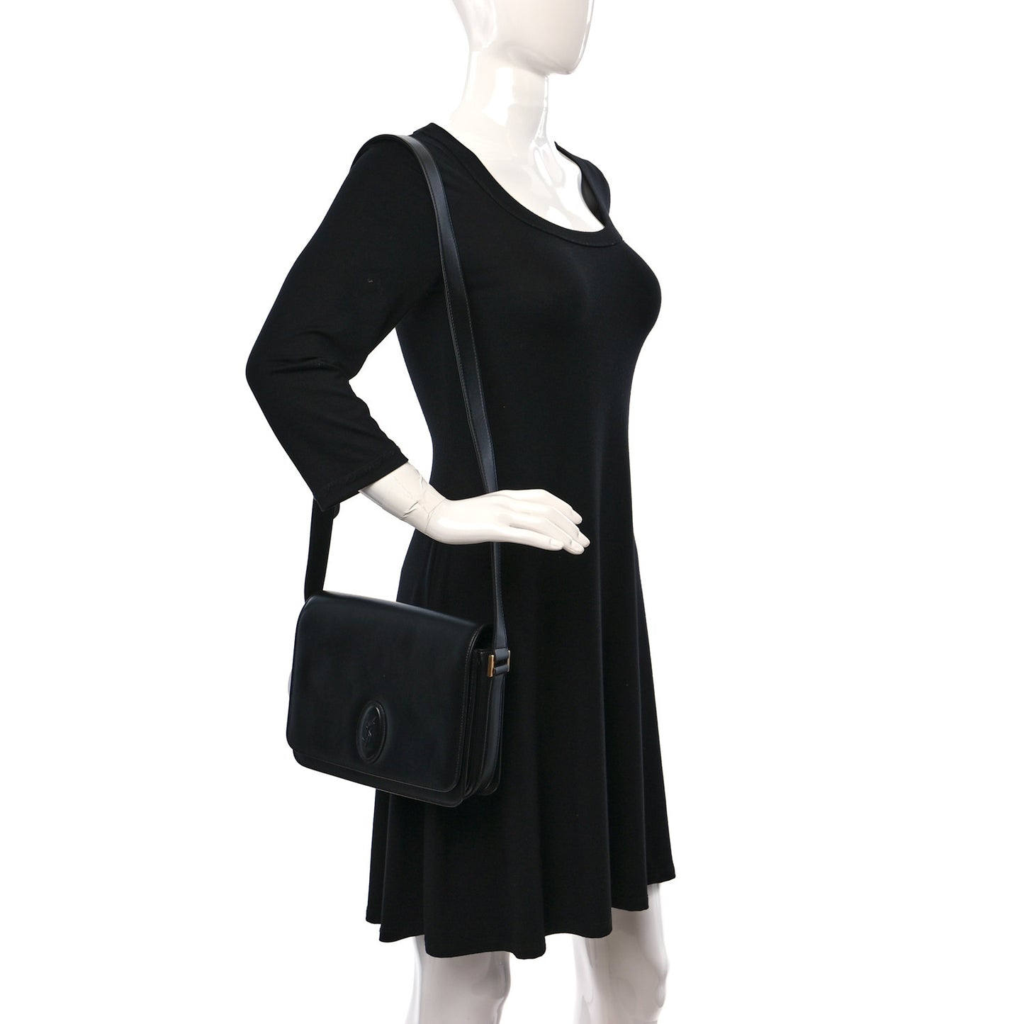 Calfskin Medium Le 61 Shoulder Bag Black