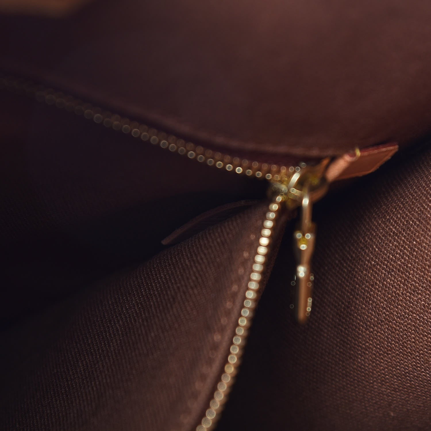 Louis Vuitton Monogram Sac Plat PM 7 of 13