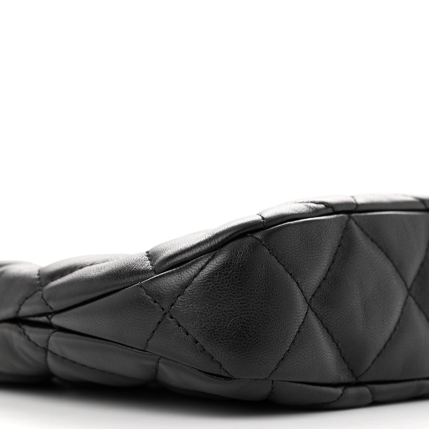Lambskin Quilted CC Links Hobo Black