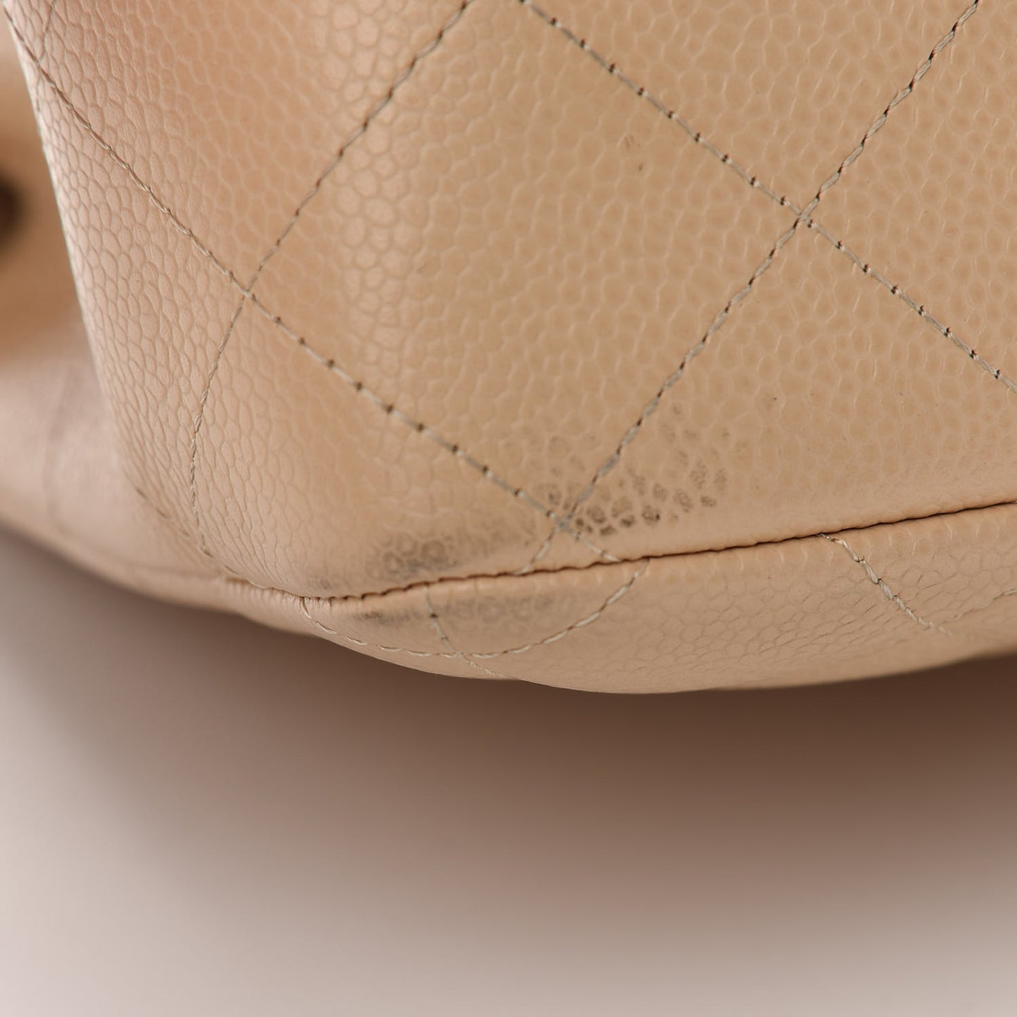 Caviar Quilted Jumbo Double Flap Beige Clair