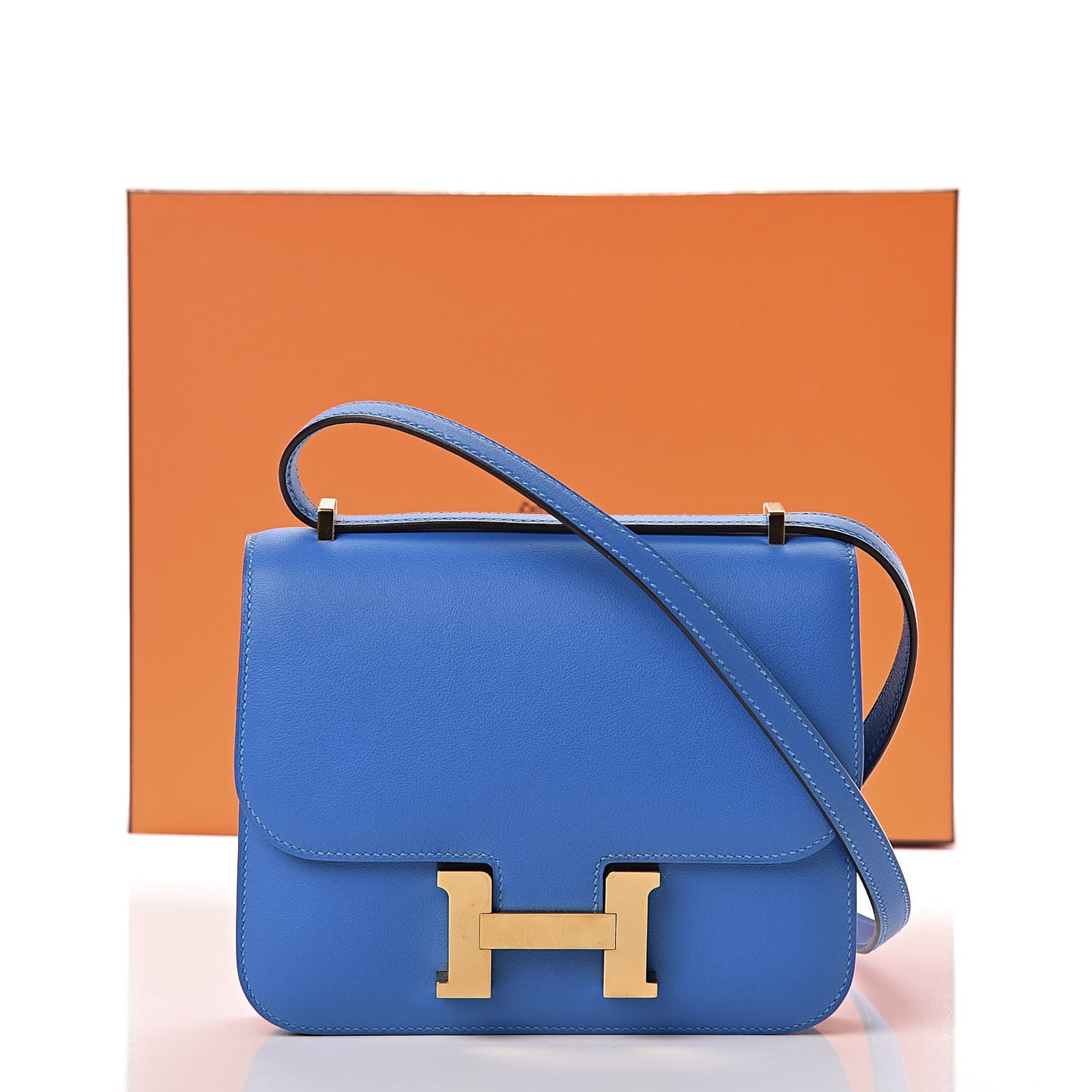 Swift Constance 18 Bleu Hydra