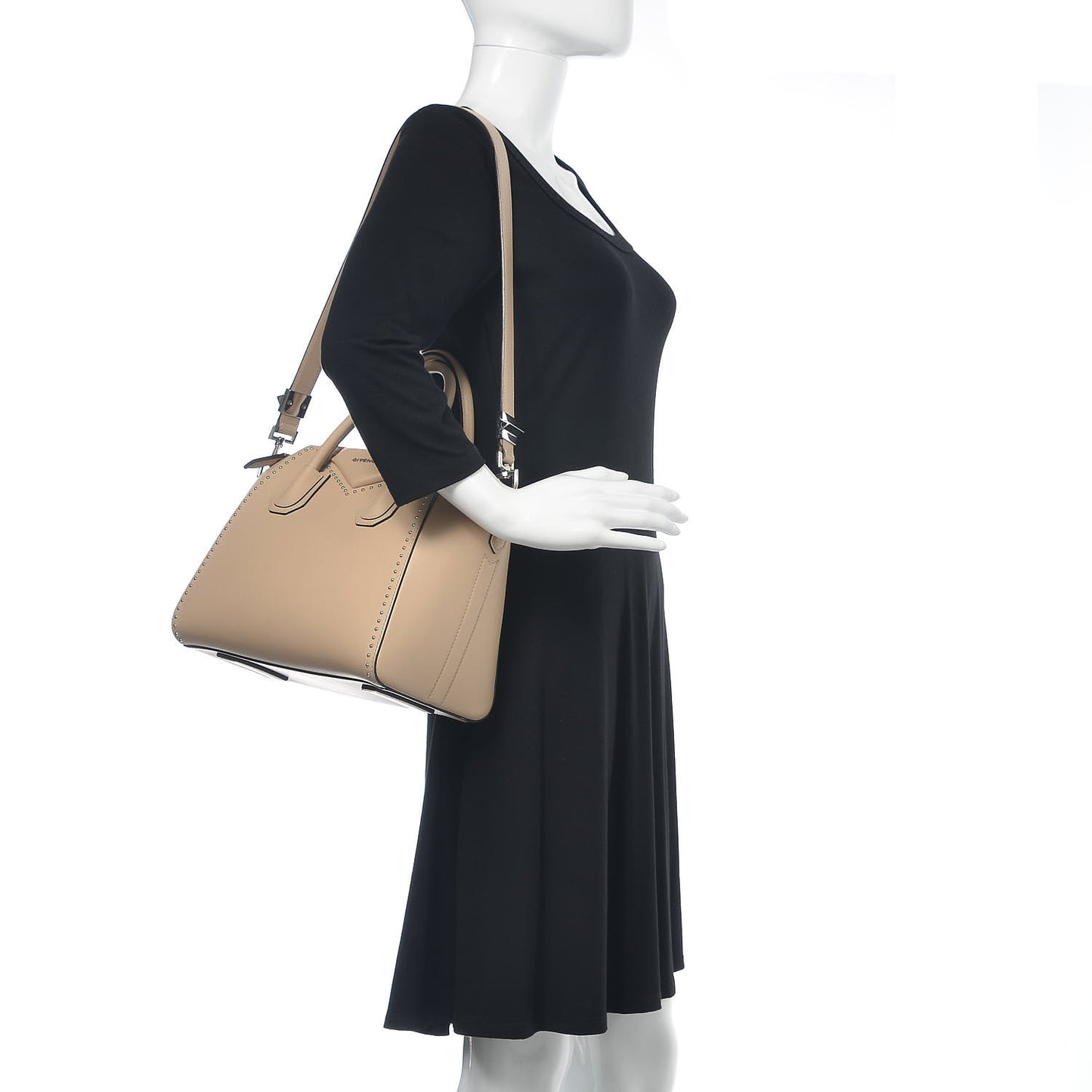 Calfskin Small Studded Antigona Nude