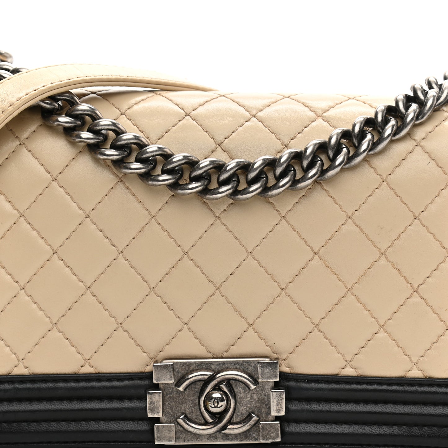 Lambskin Quilted Medium Boy Flap White Black