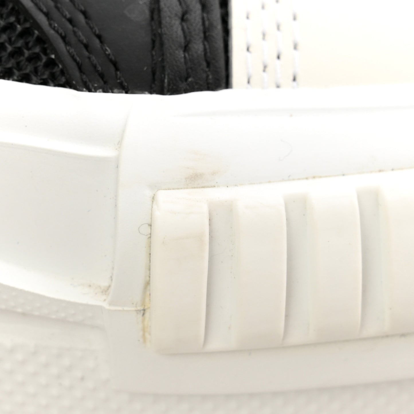 Canvas LV Squad Sneakers 38 Black