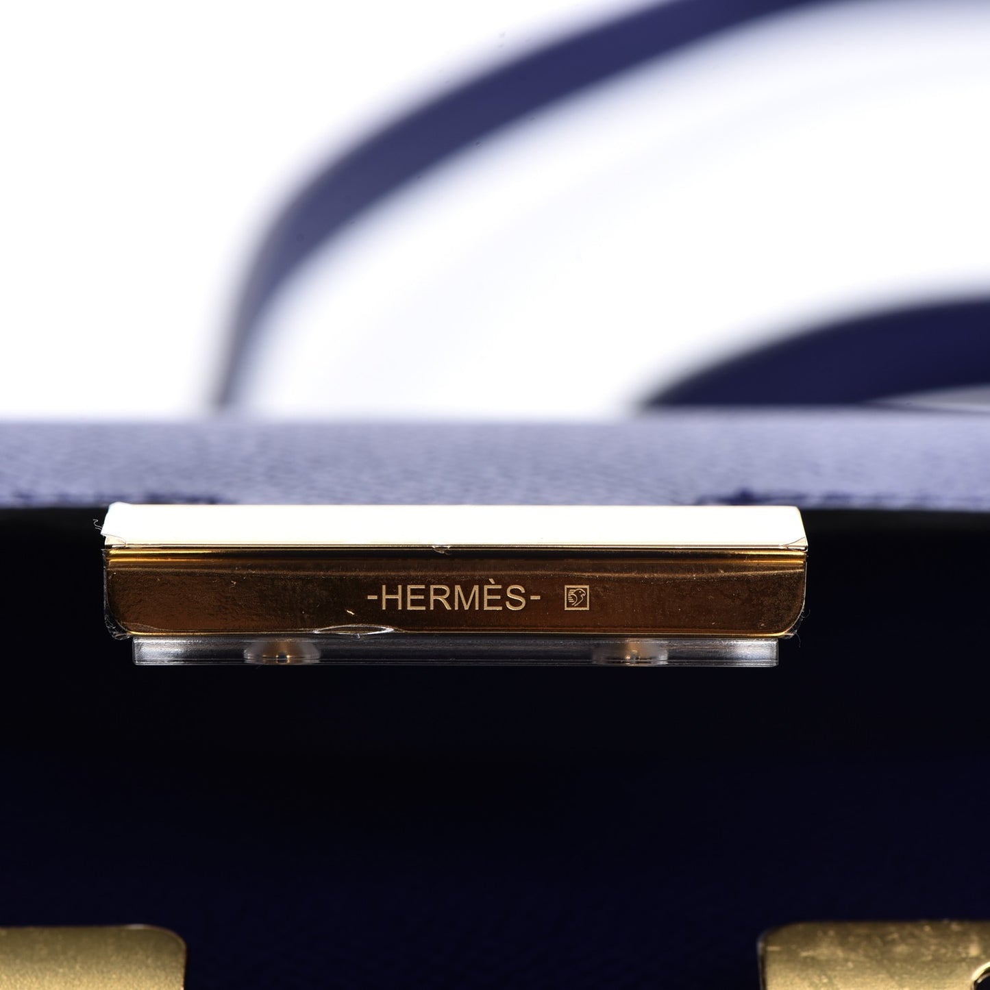 Epsom Constance 18 Bleu Electrique