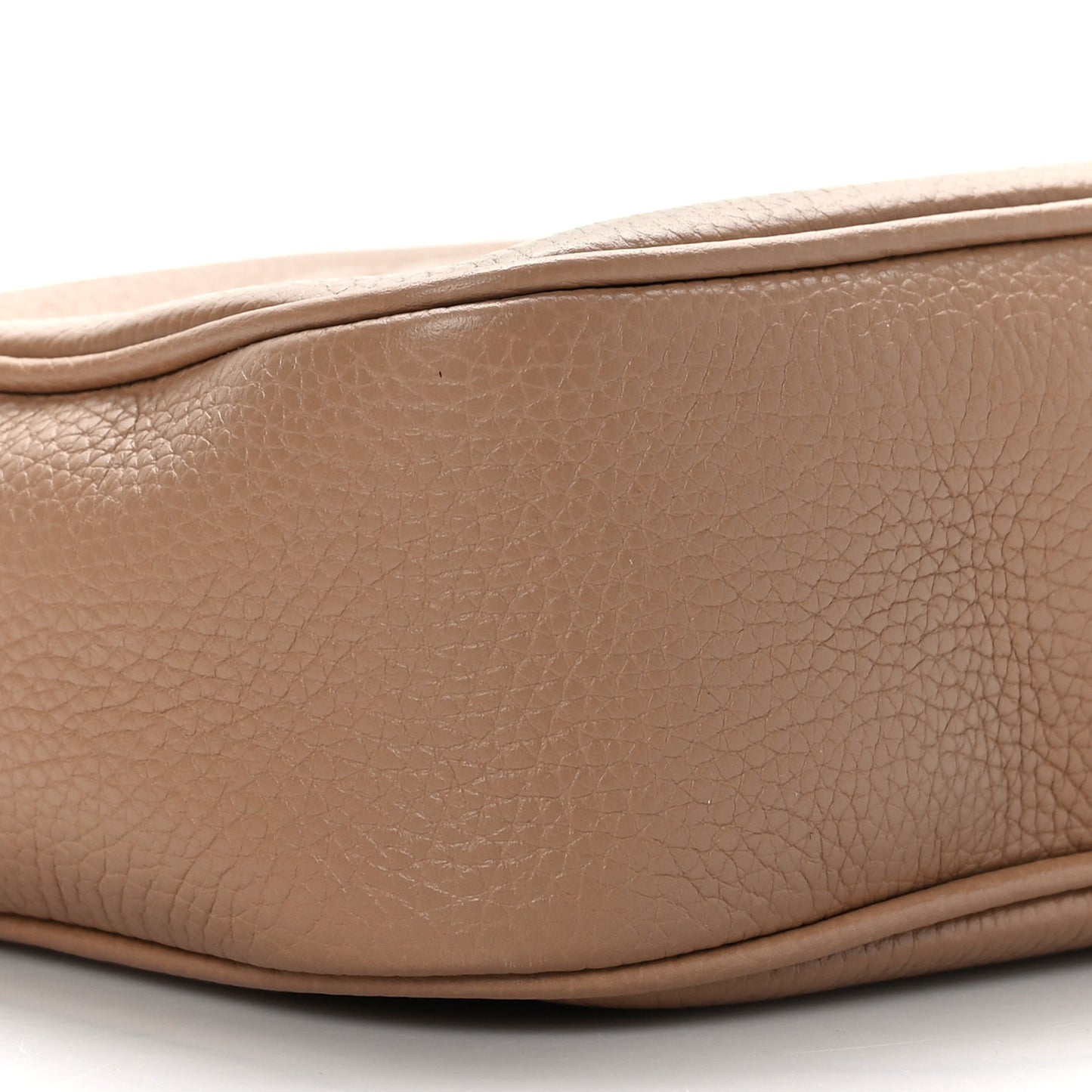 Pebbled Calfskin Small Soho Disco Bag Camelia