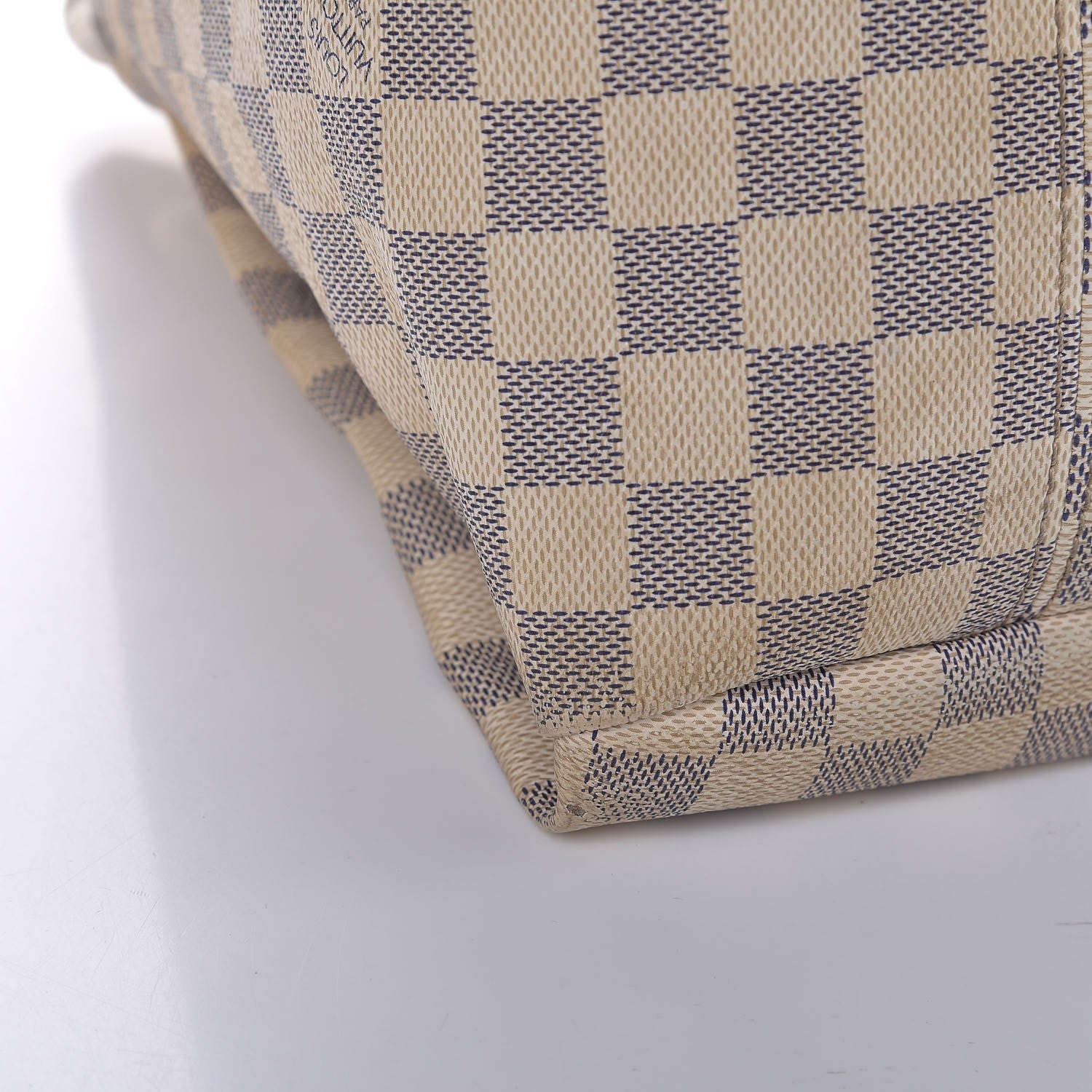 Louis Vuitton Damier Azur Artsy MM 13 of 20