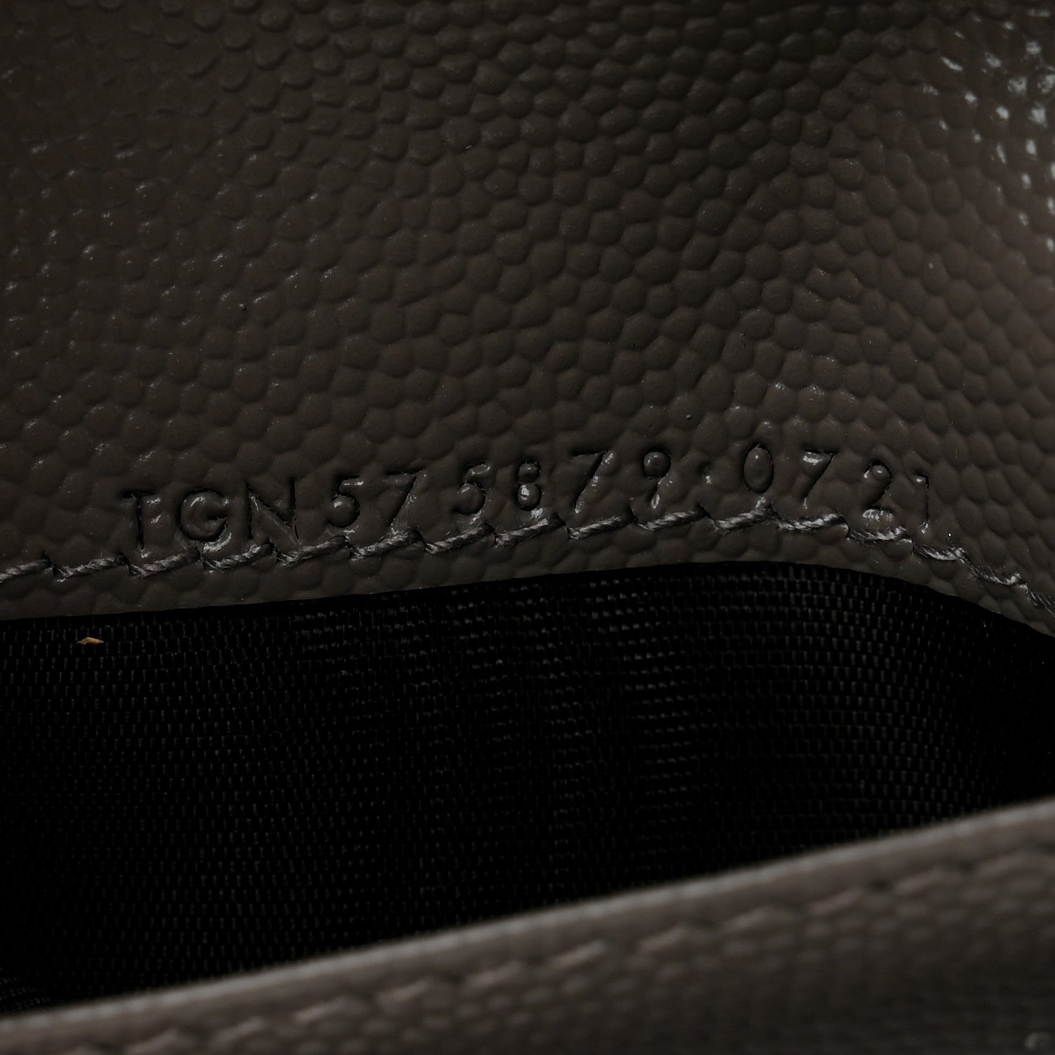 Saint Laurent Grain De Poudre Matelasse Chevron Monogram Zipped Card Case Tech Fog 7 of 7