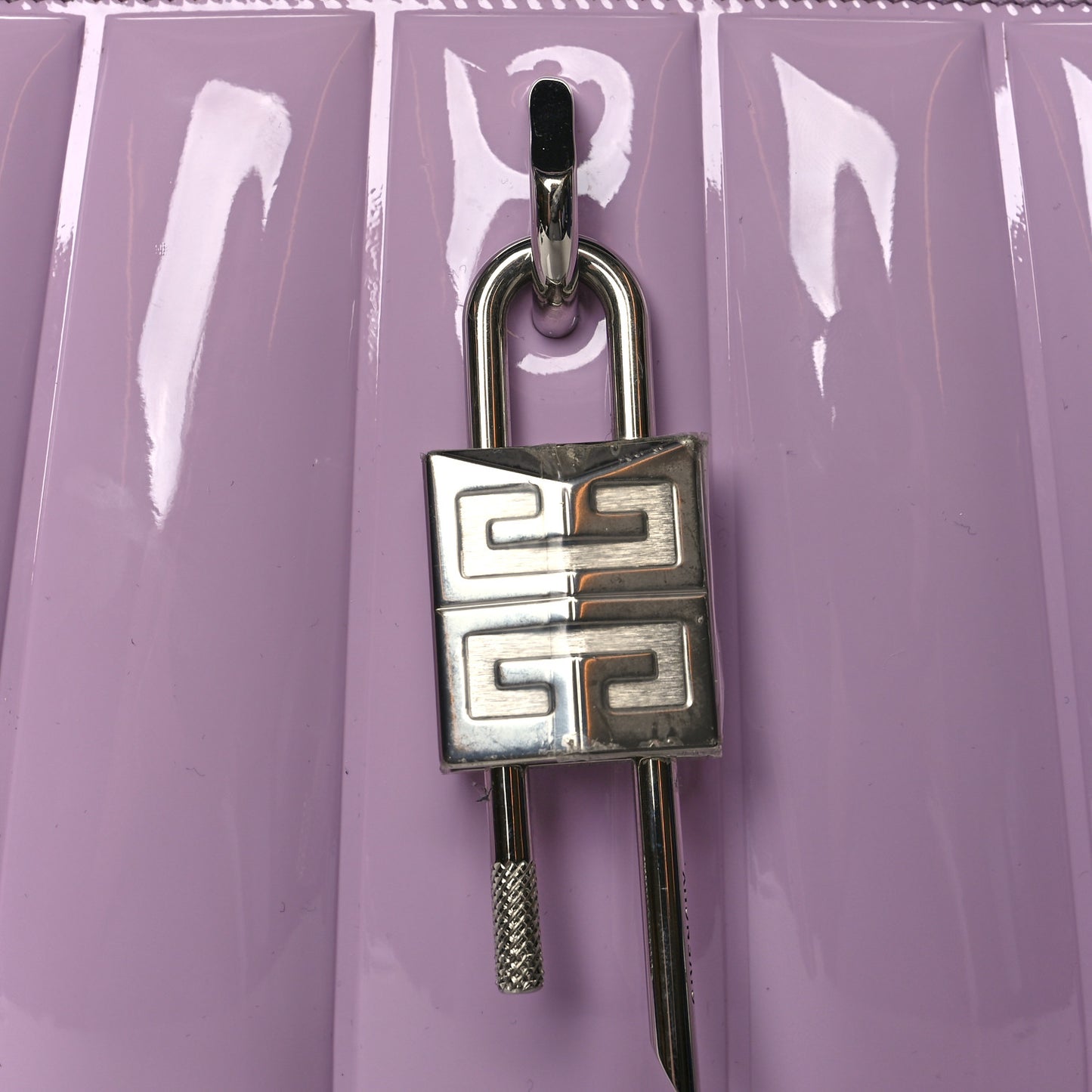 Patent XS Lock Antigona Shoulder Bag Lilac