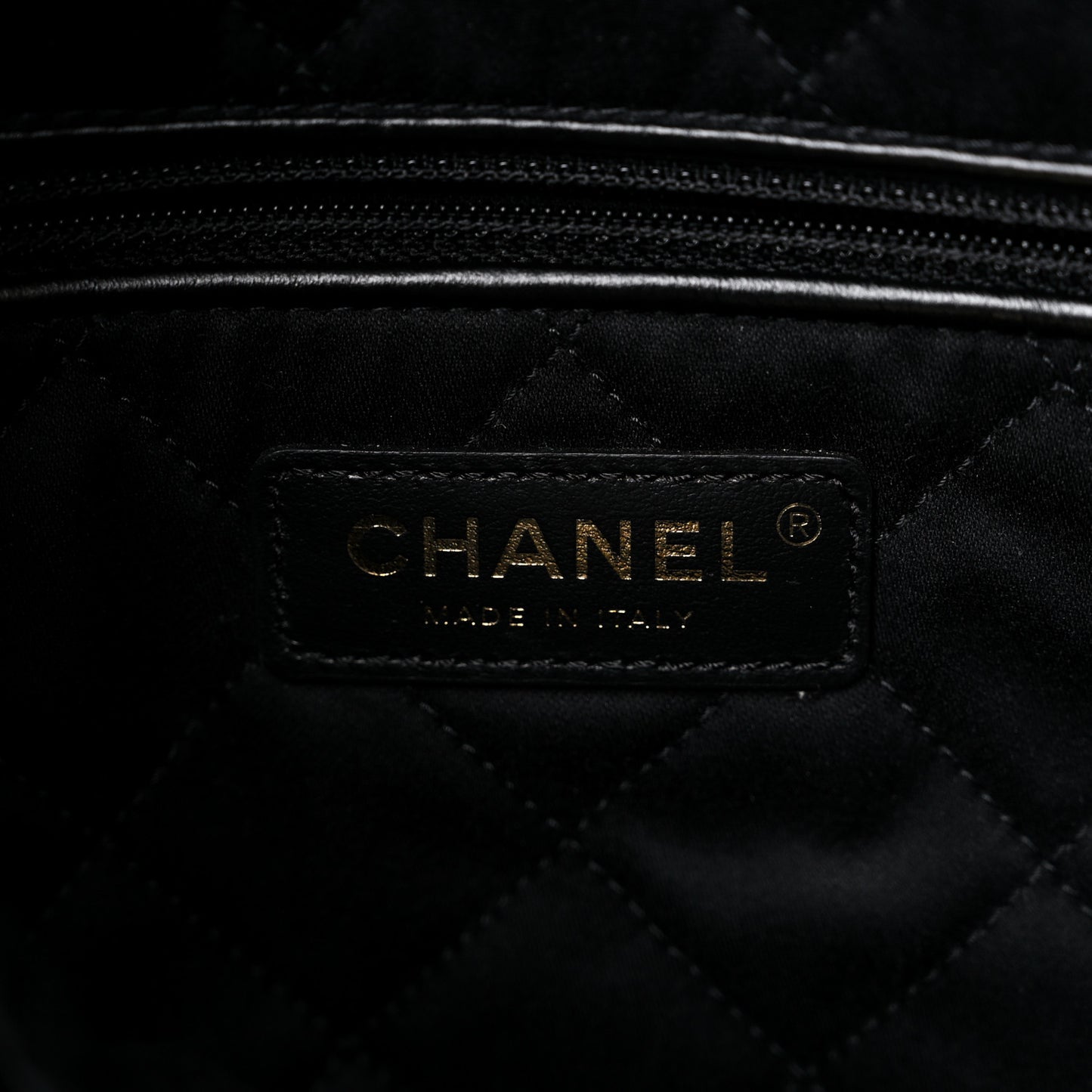 Shiny Calfskin Quilted Small Chanel 22 Black