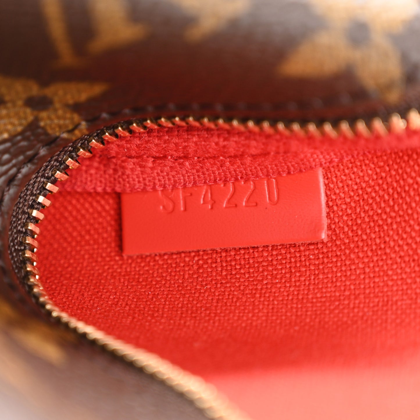 Monogram 2020 Christmas Animation Bumper Cars Mini Pochette Accessories Coquelicot