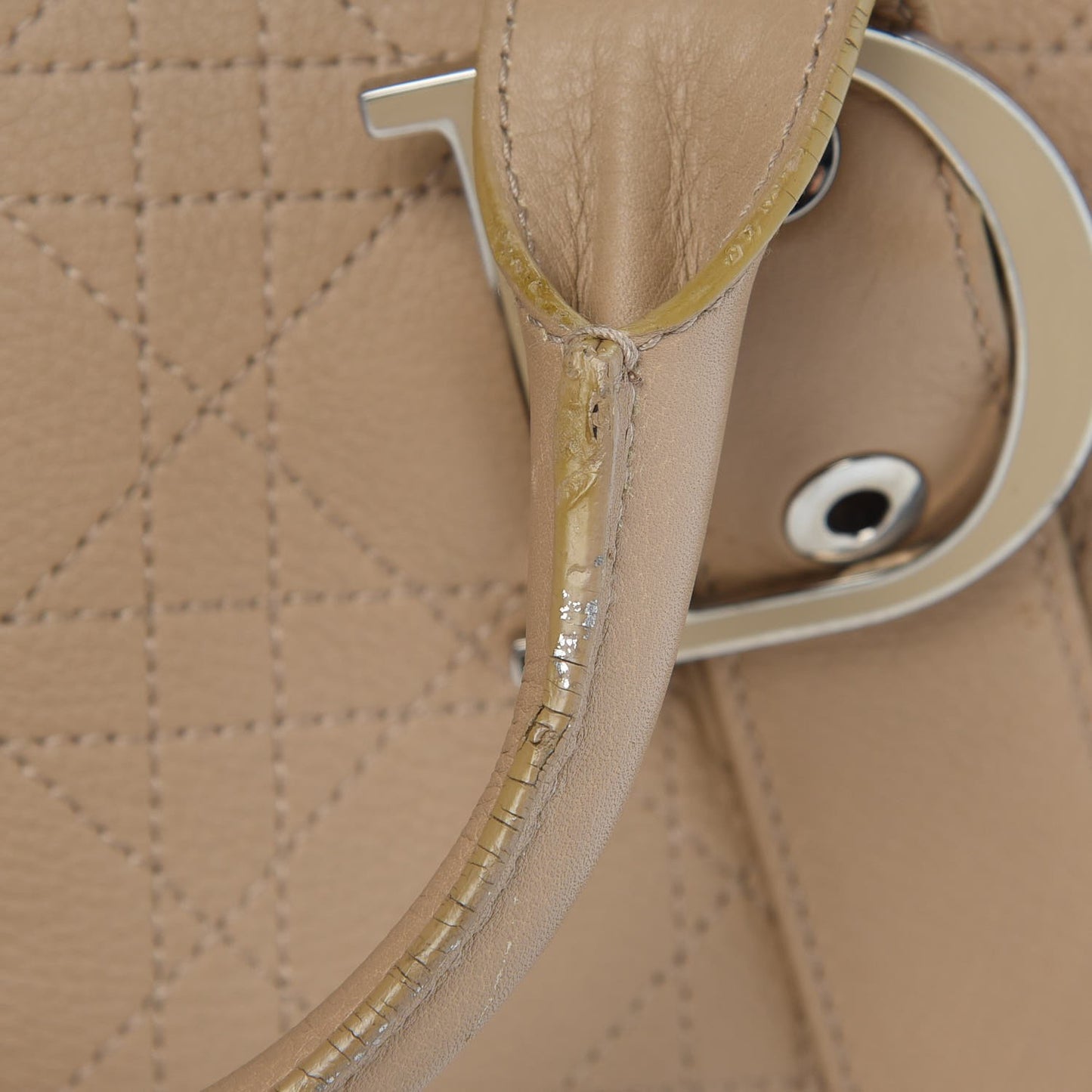 Calfskin Cannage Handbag Camel