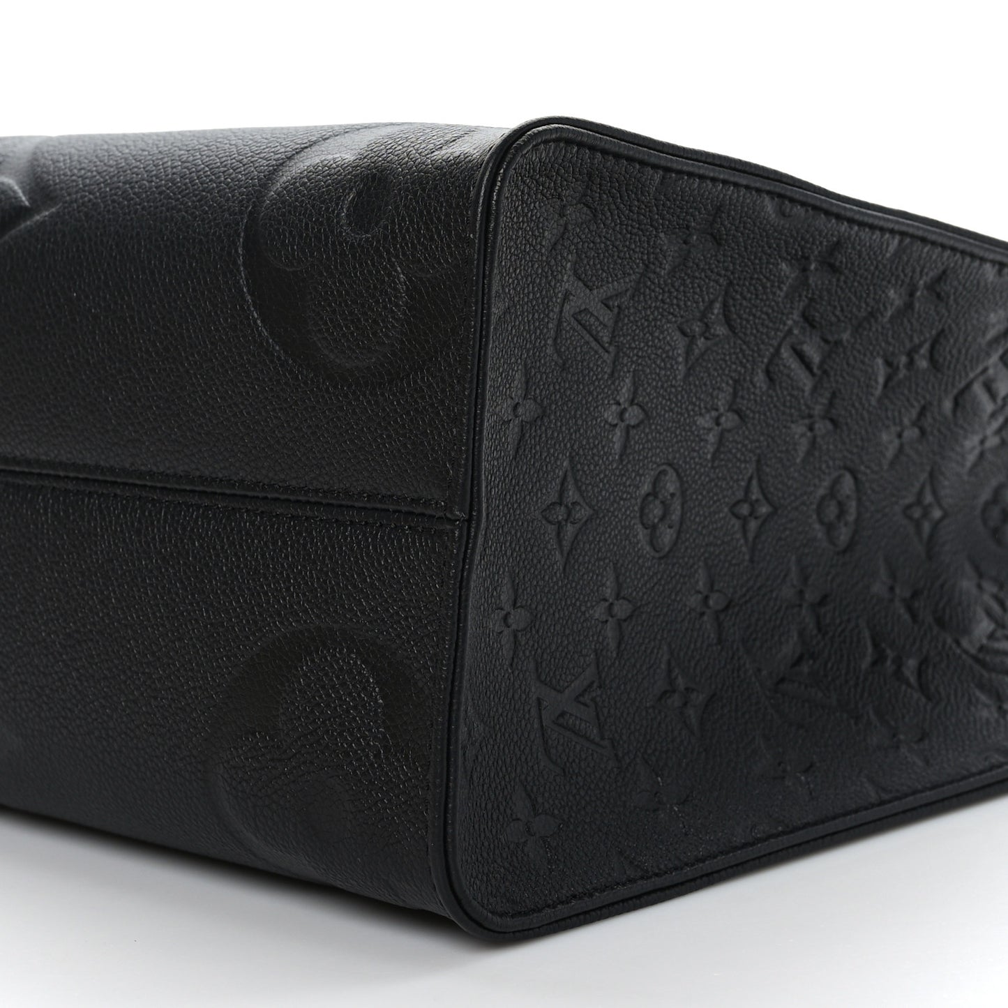 Empreinte Monogram Giant Onthego MM Black