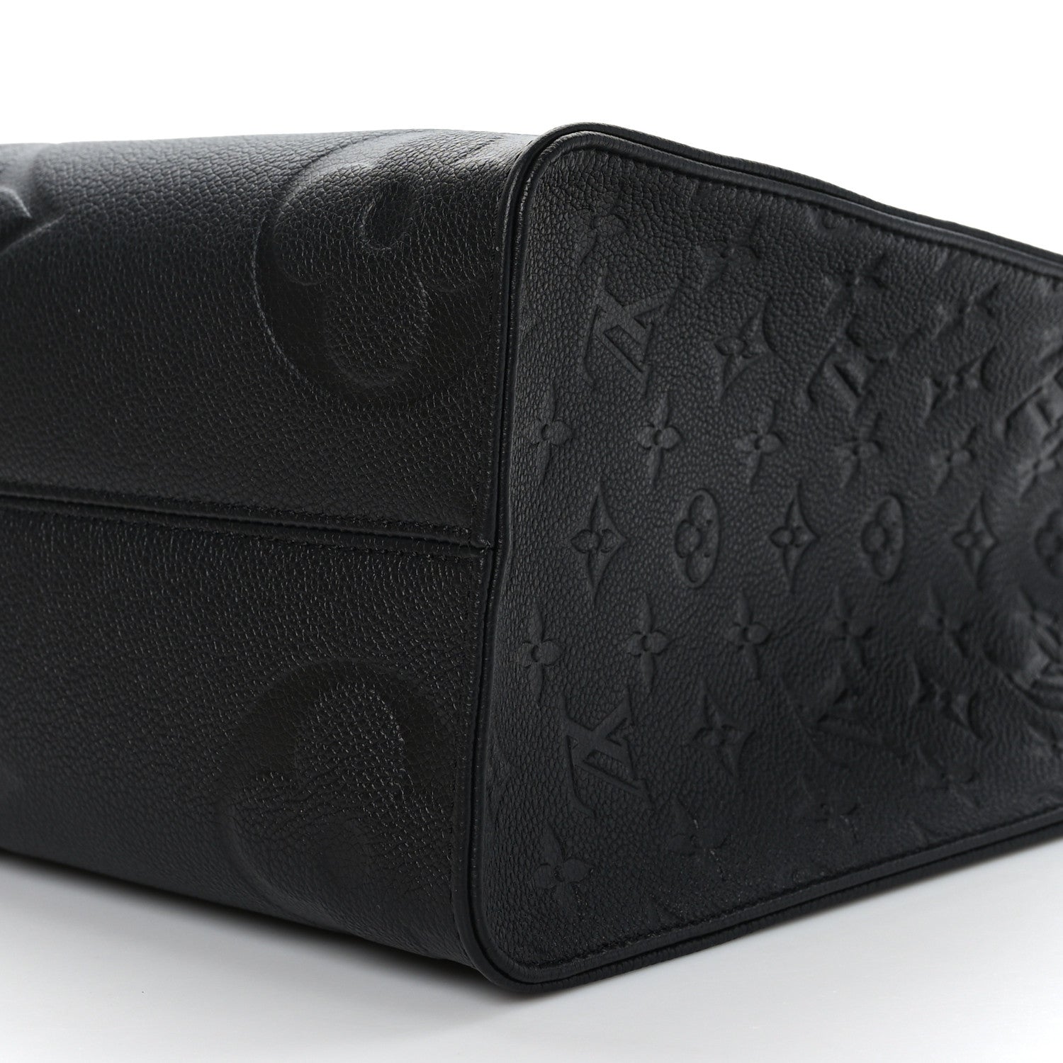 Louis Vuitton Empreinte Monogram Giant Onthego MM Black 8 of 8