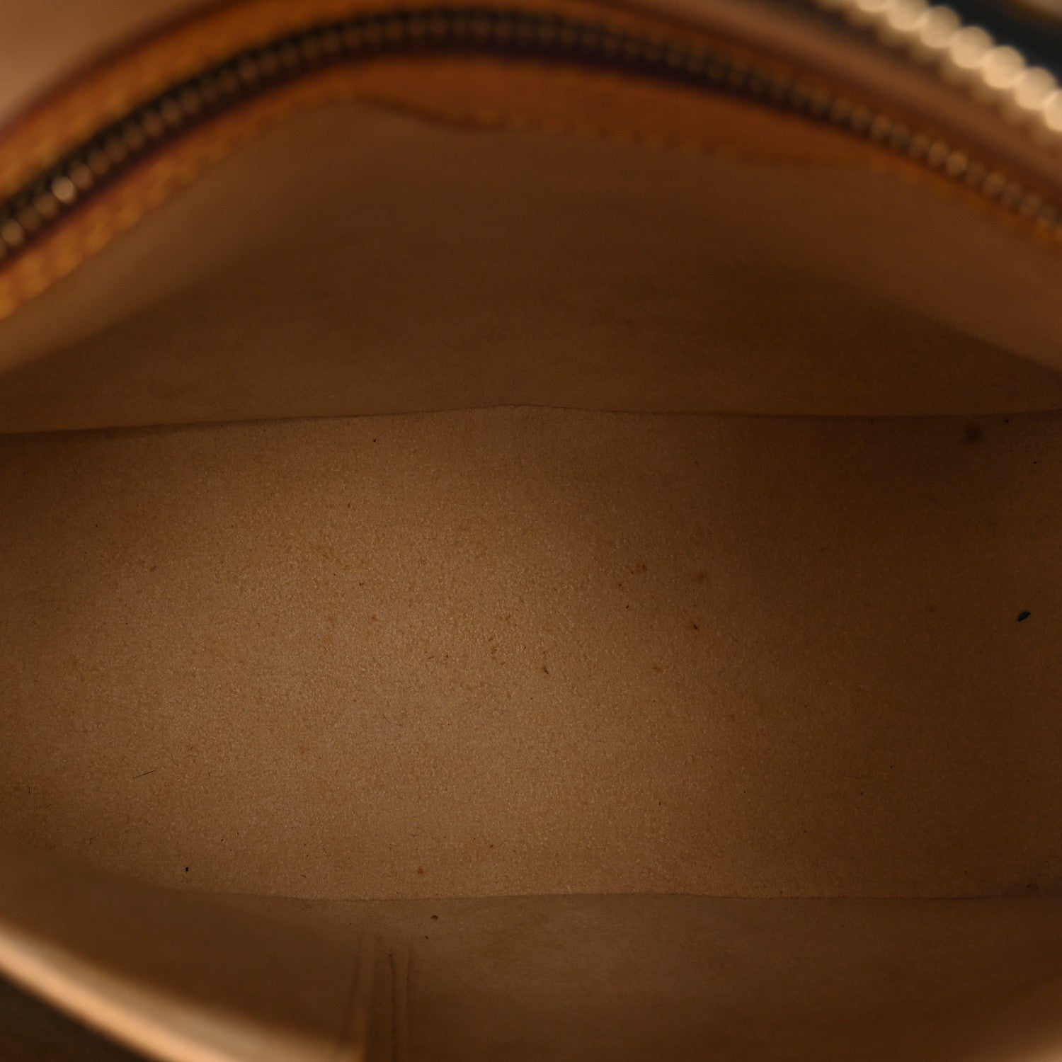 Louis Vuitton Monogram Looping MM 5 of 10