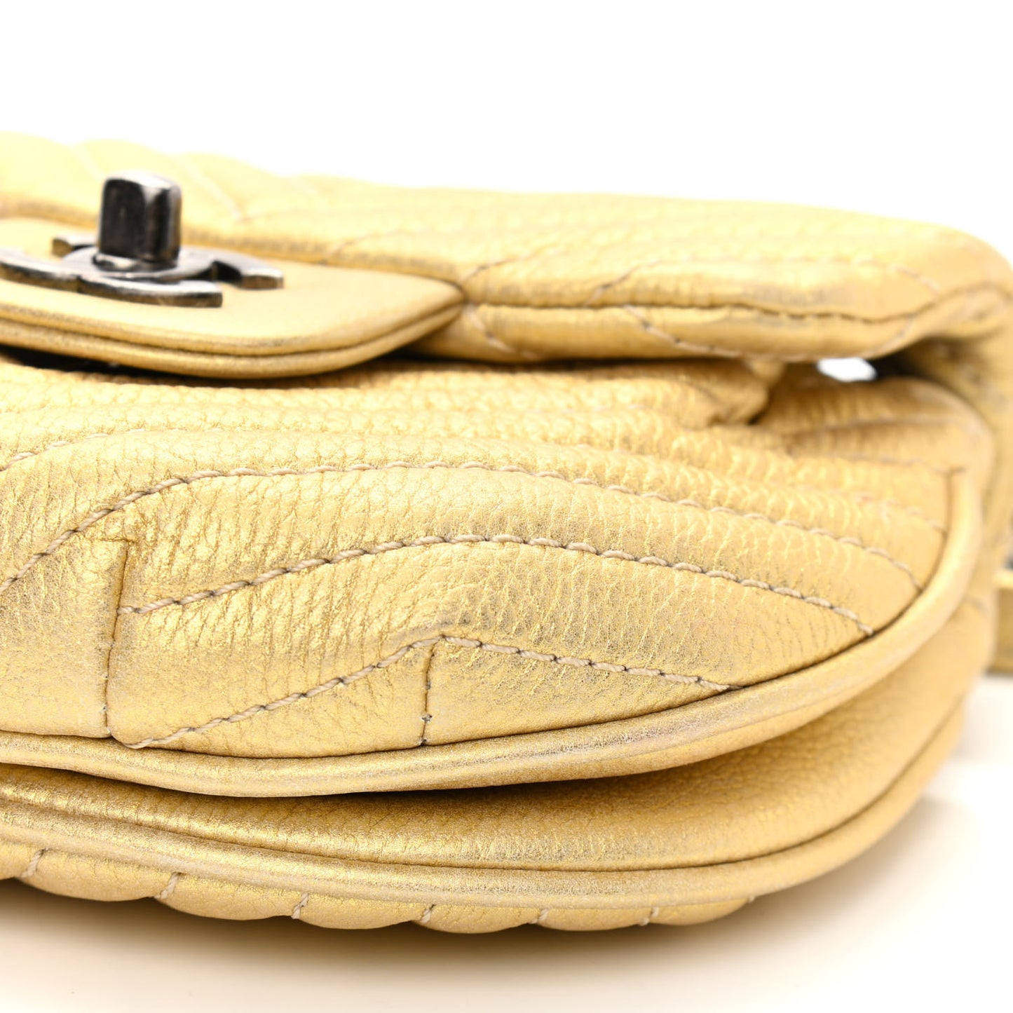 Metallic Aged Calfskin Chevron Small Bubble CC Flap Gold