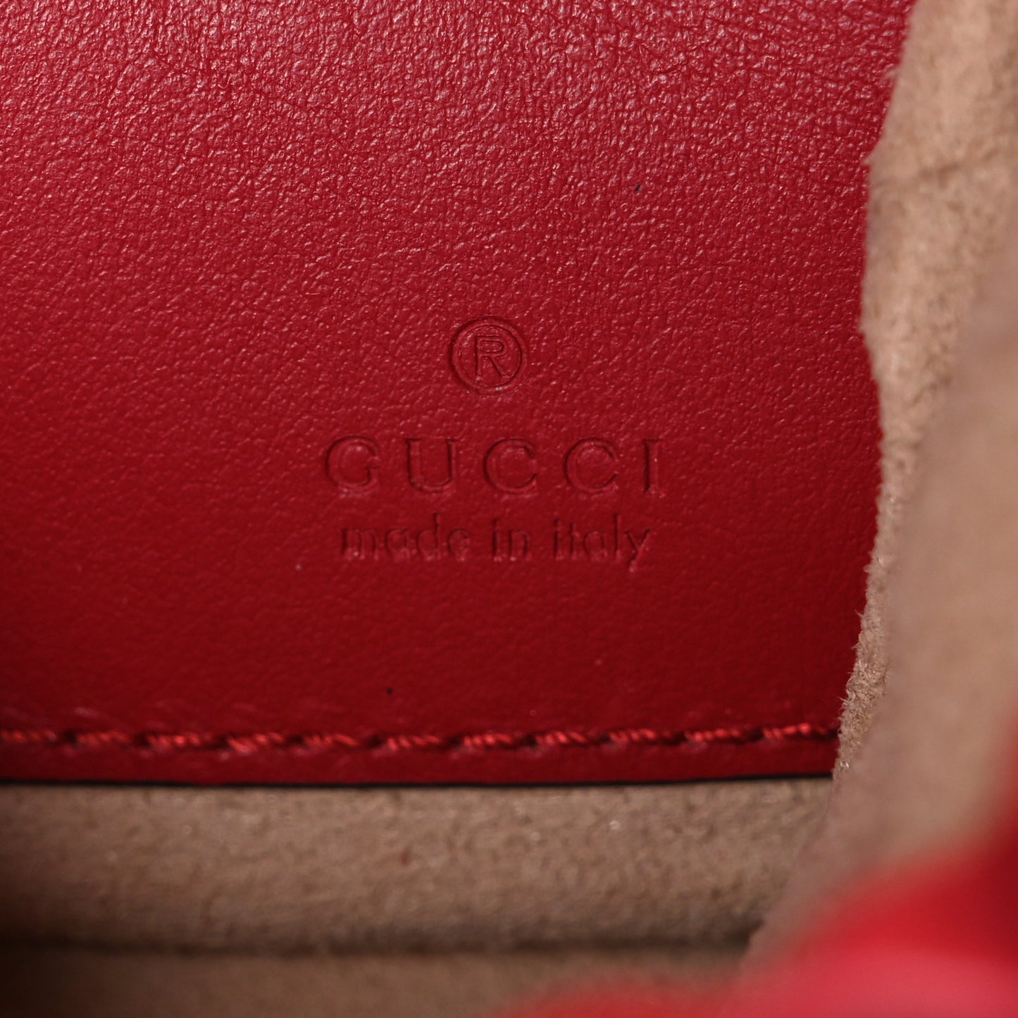 Calfskin Matelasse Mini GG Marmont 2.0 Bucket Bag Hibiscus Red