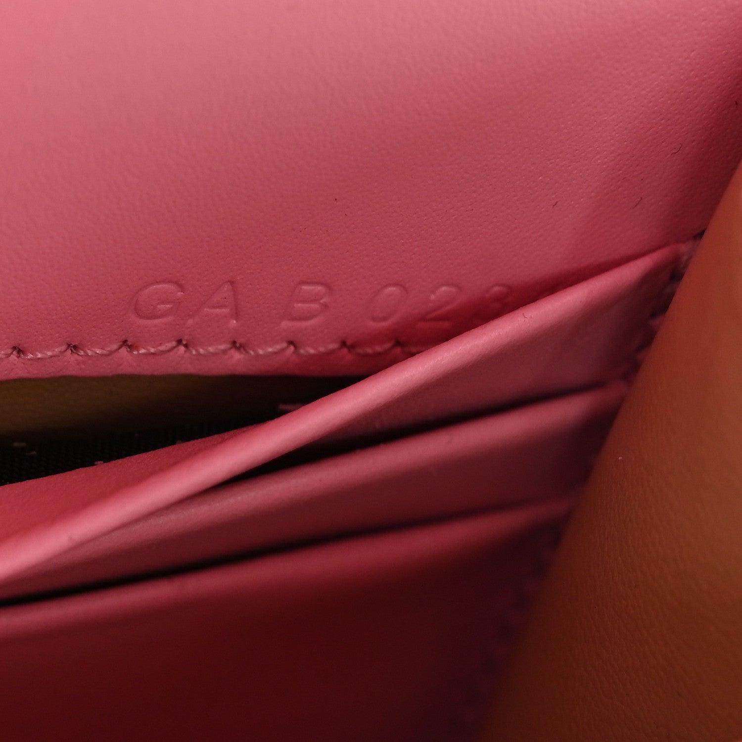 Givenchy Box Calfskin Small 4G Chain Shoulder Bag Baby Pink 7 of 10